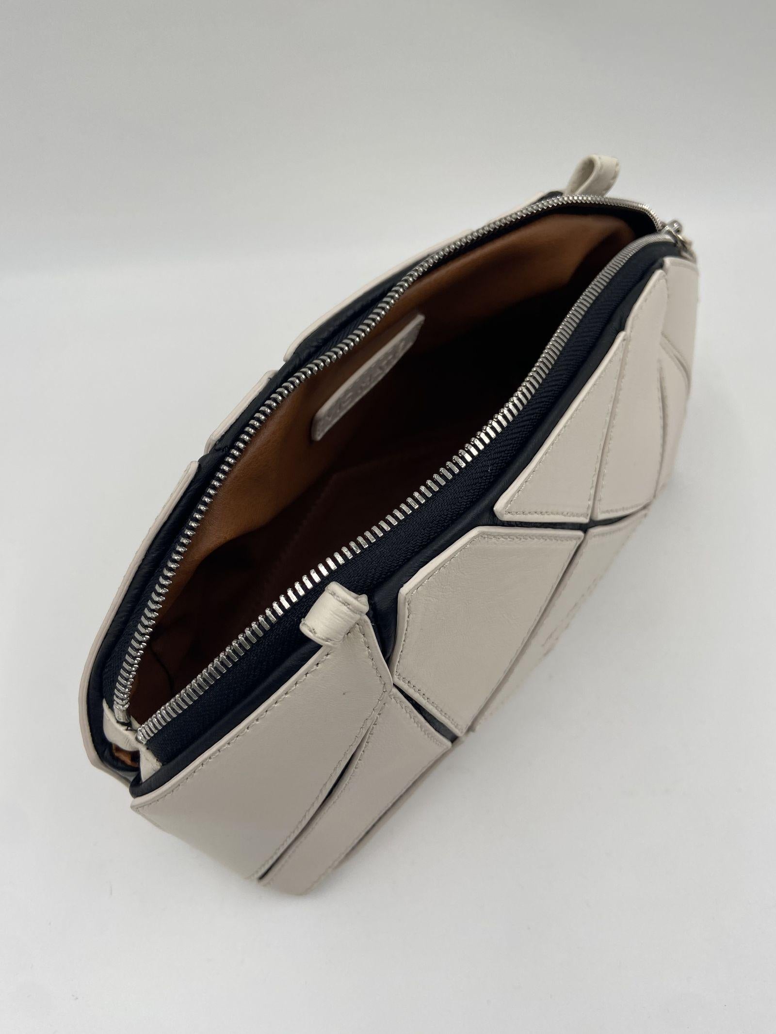 Pochette Cloe patch 1G0544T 111 VIC MATIE'