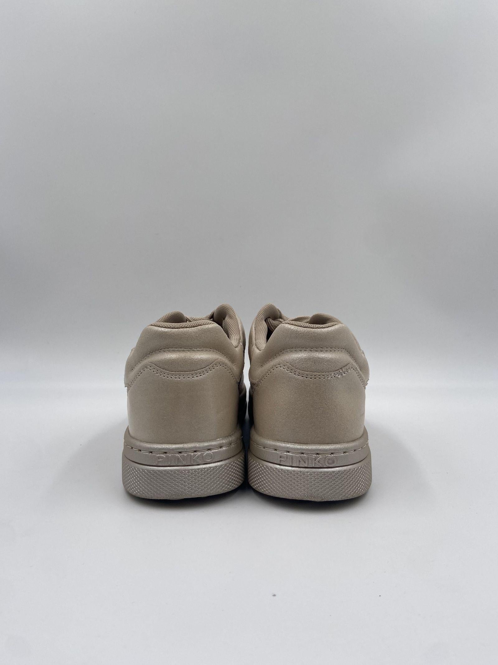 Sneakers in pelle con logo a contrasto SS0049P038 066 PINKO