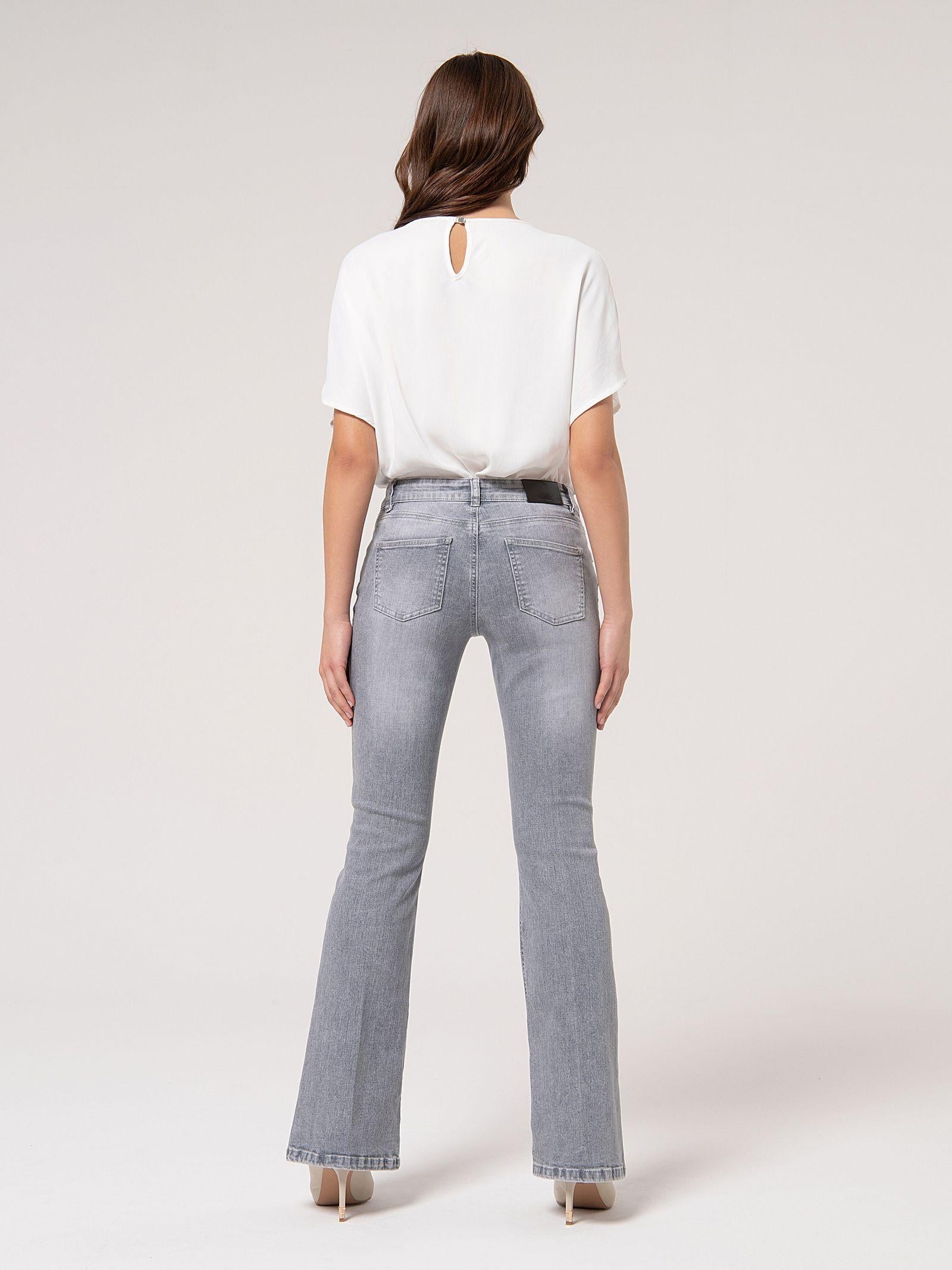Jeans bootcut grigio con lavaggio medio FP24WVA010 D46093553 FRACOMINA
