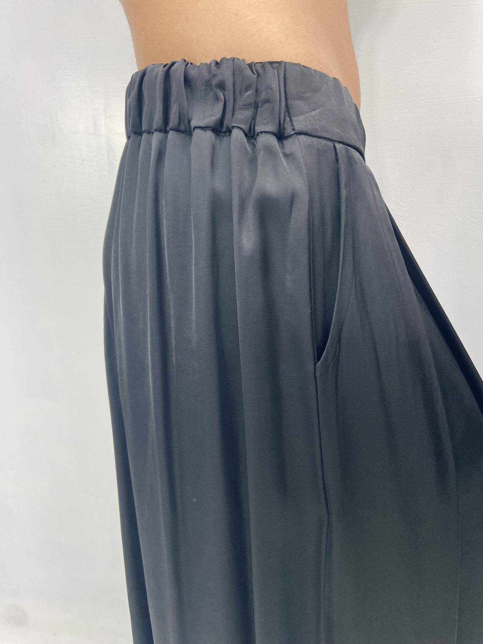 Gonna in raso con pieghe SK1027 NERO OFELIA