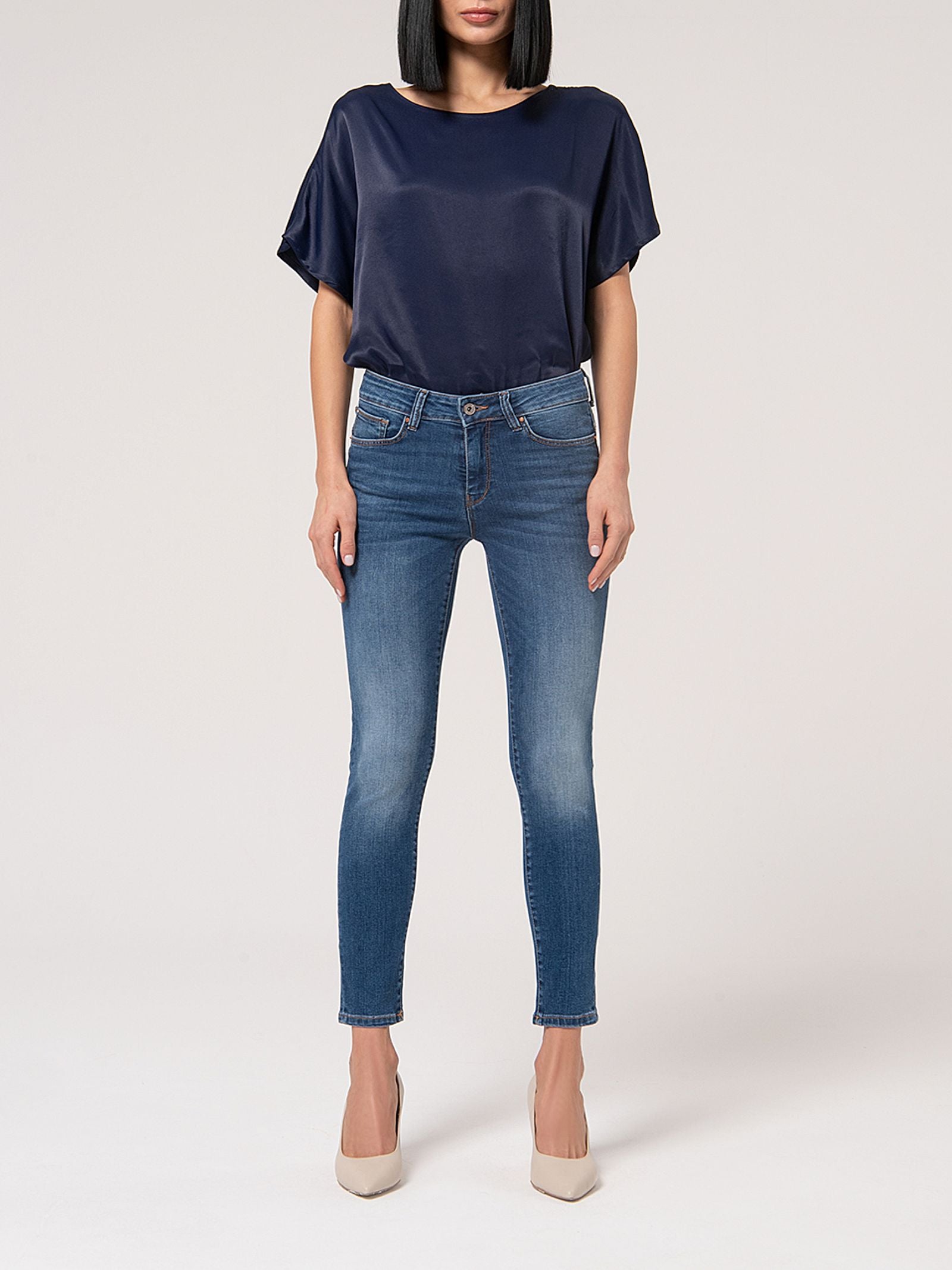 Jeans slim con lavaggio medio FP000V8000 D40402349 FRACOMINA 