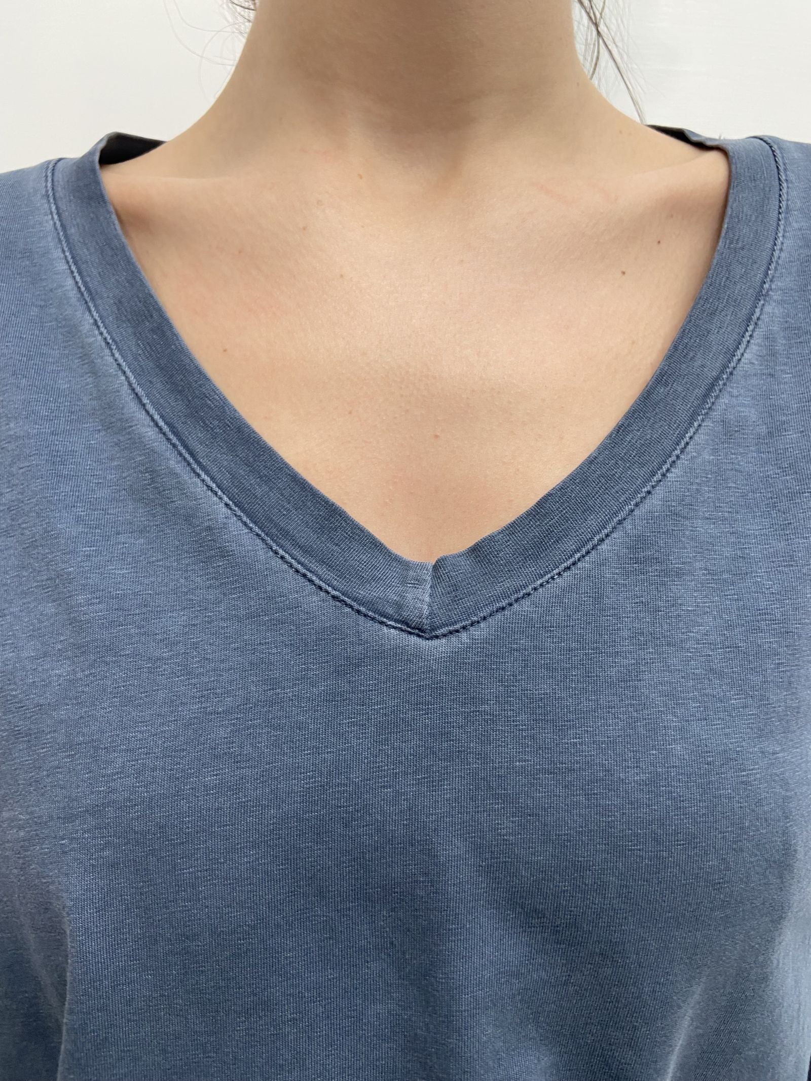 T-shirt scollo a V - Ofelia 2831 BLU OFELIA 