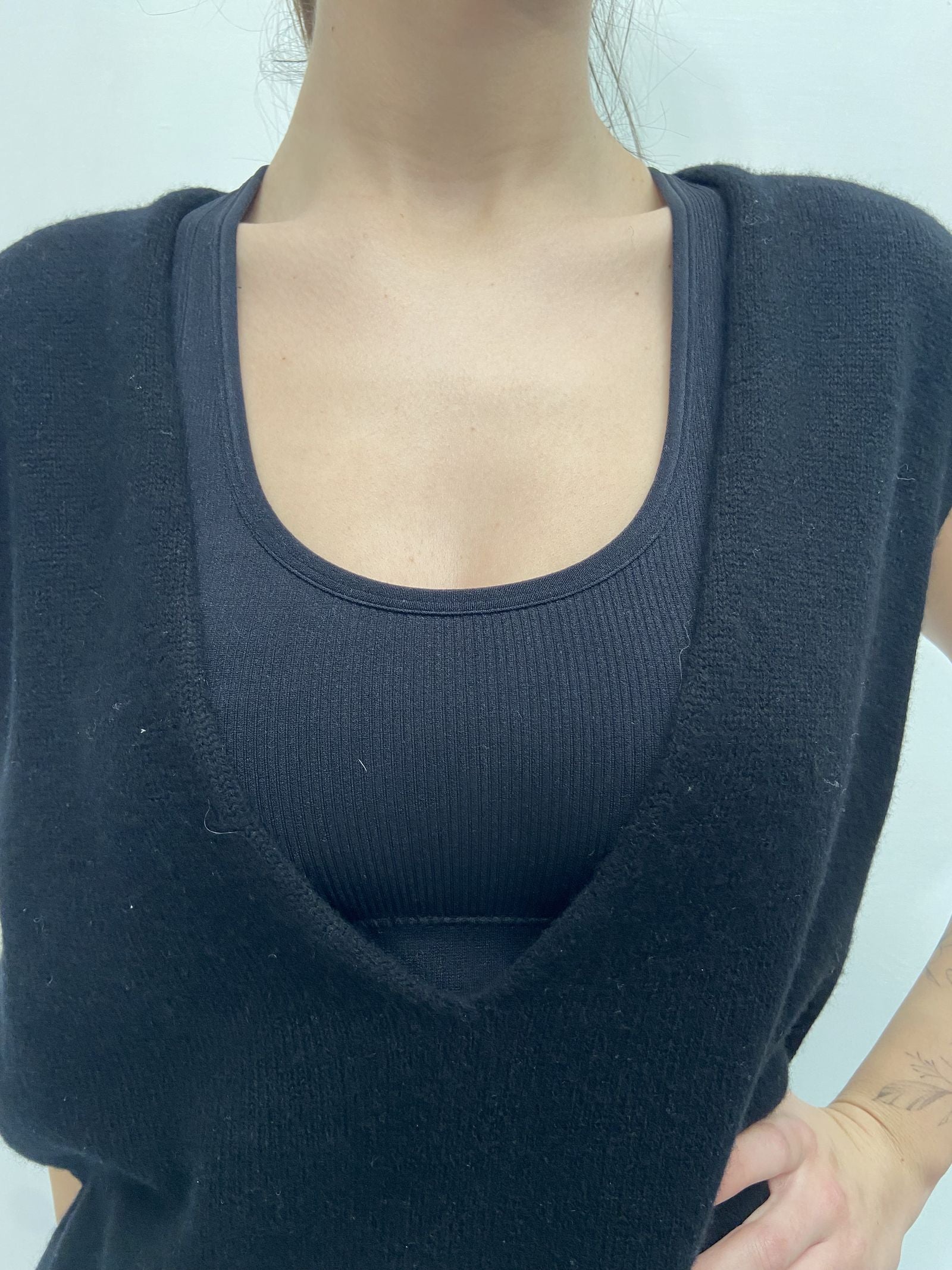 Gilet scollo a V CBGL4734 NERO OFELIA 