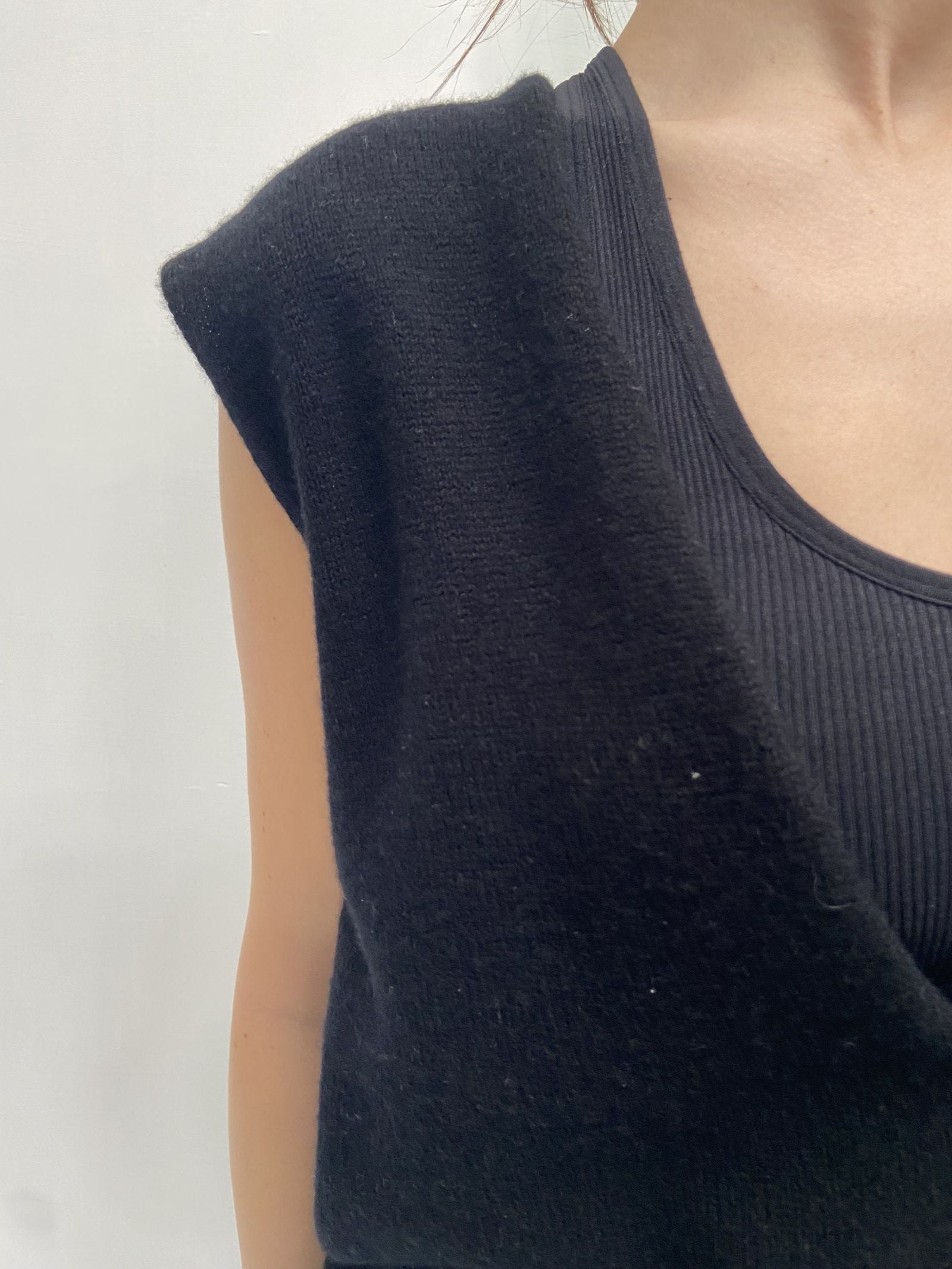 Gilet scollo a V CBGL4734 NERO OFELIA 