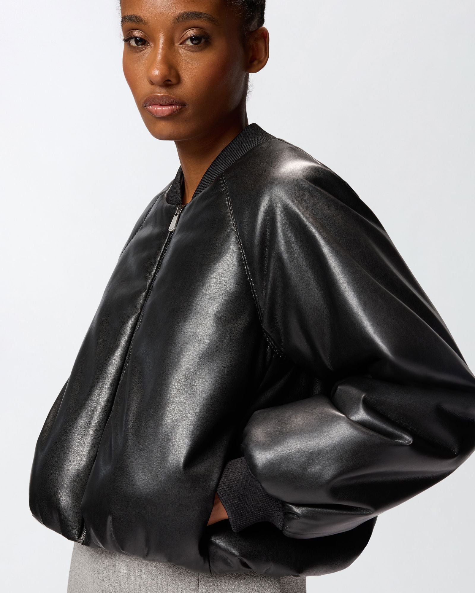 Bomber corto effetto pelle 105372A2P4 Z99 PINKO 