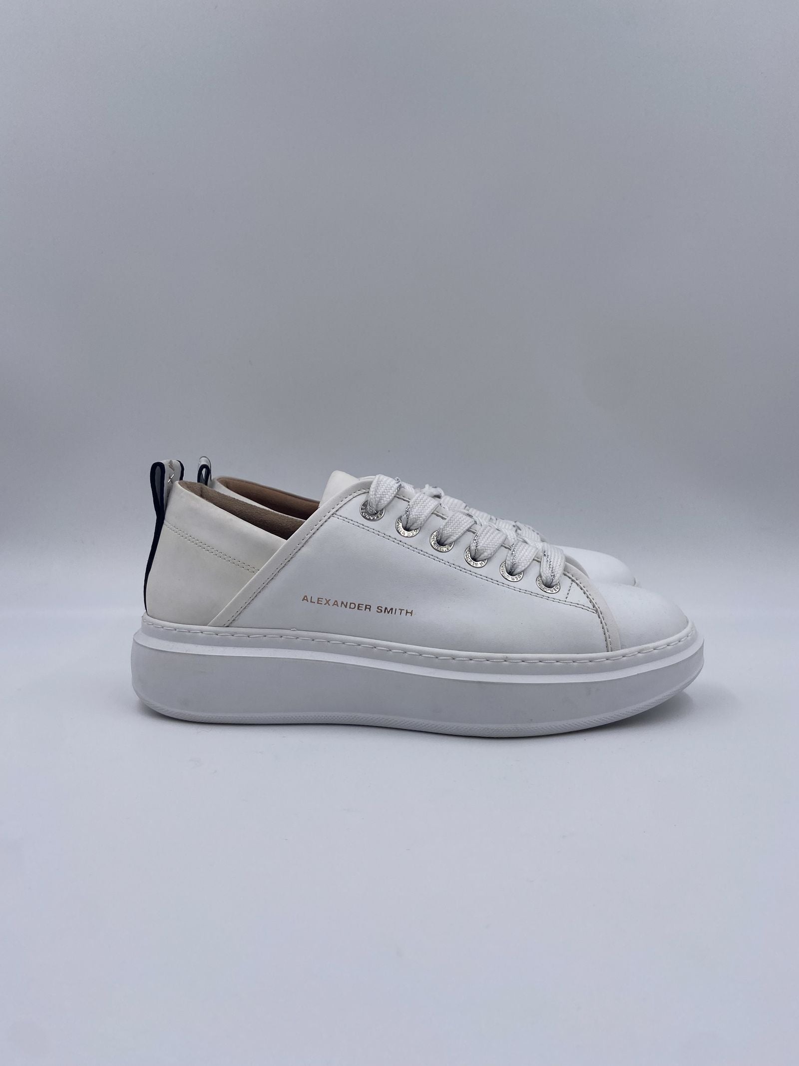 Wembley Woman White Iride Azure ASAZWYW 0591 ALEXANDER SMITH 