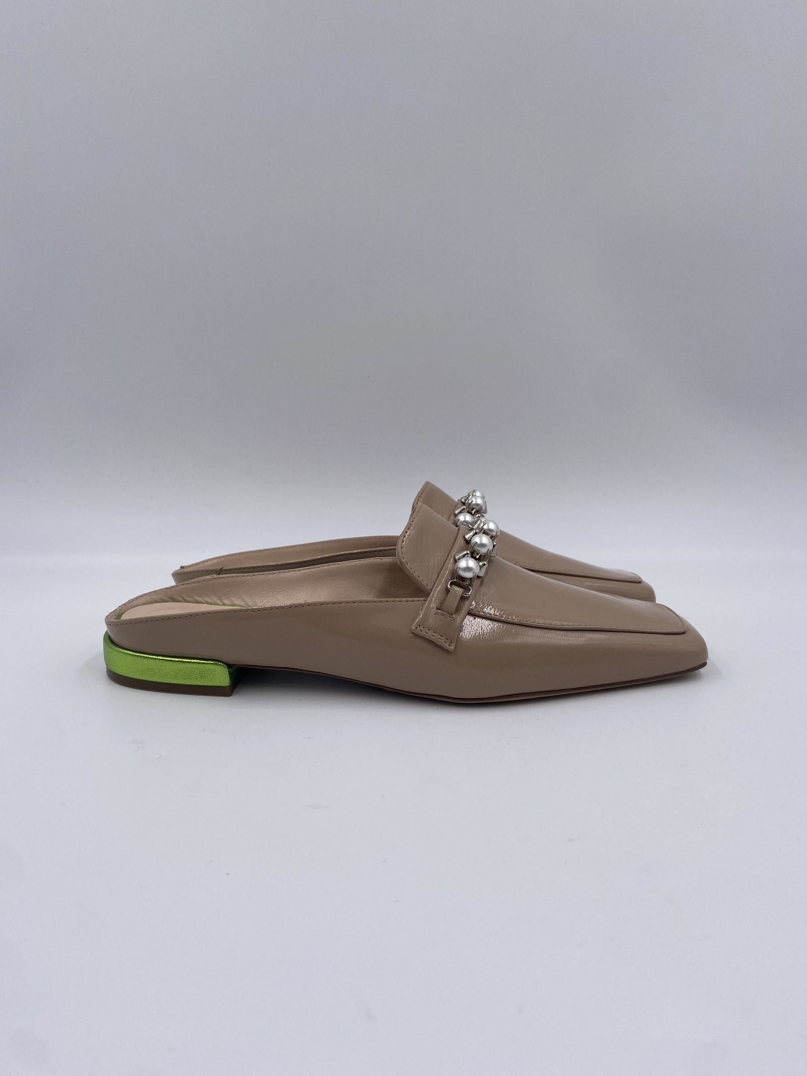 Sabot con perle e borchie 602 BEIGE CHIARINI 