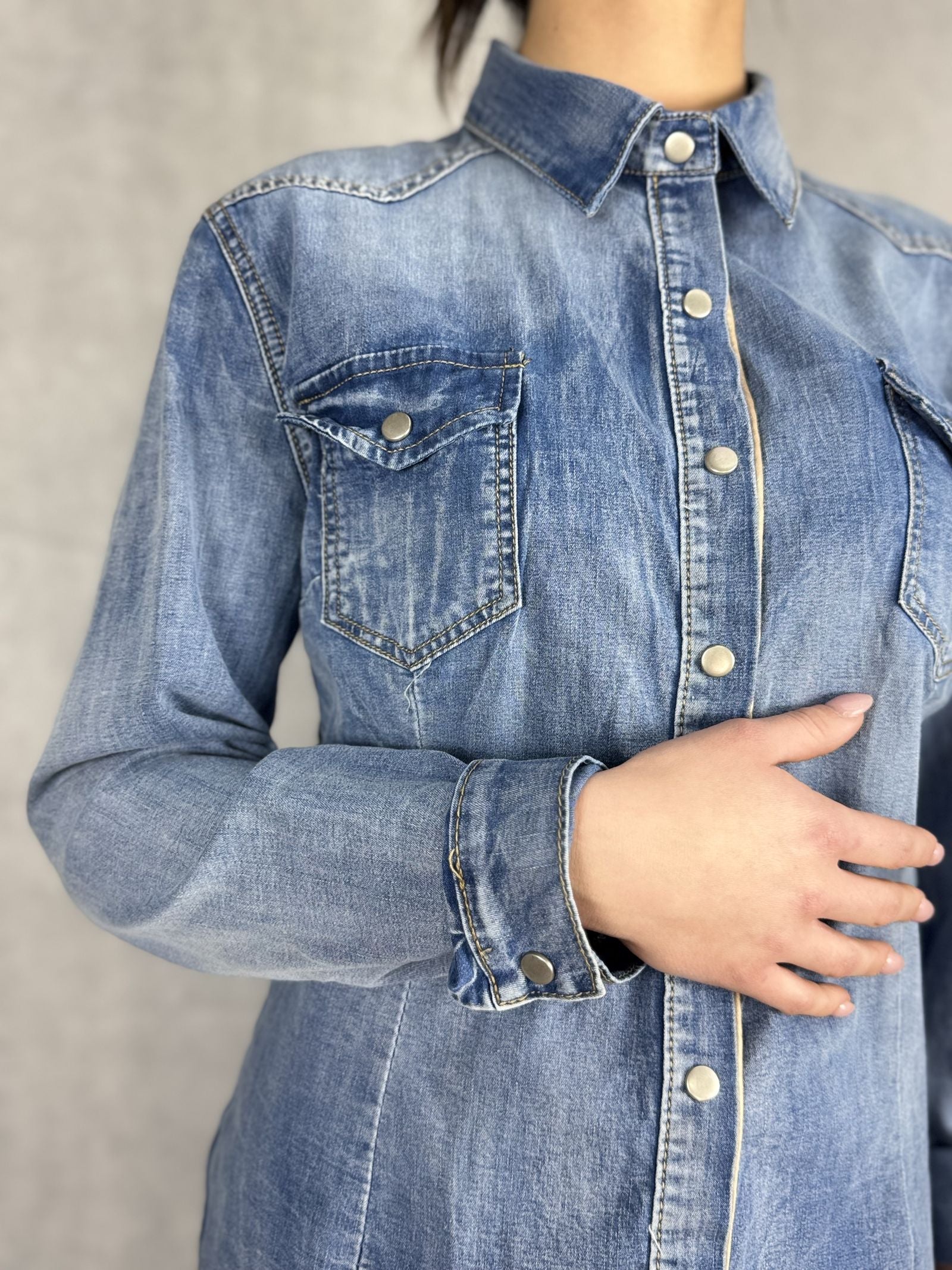 Camicia denim lavaggio chiaro 220102JC710 DENIM OFELIA 