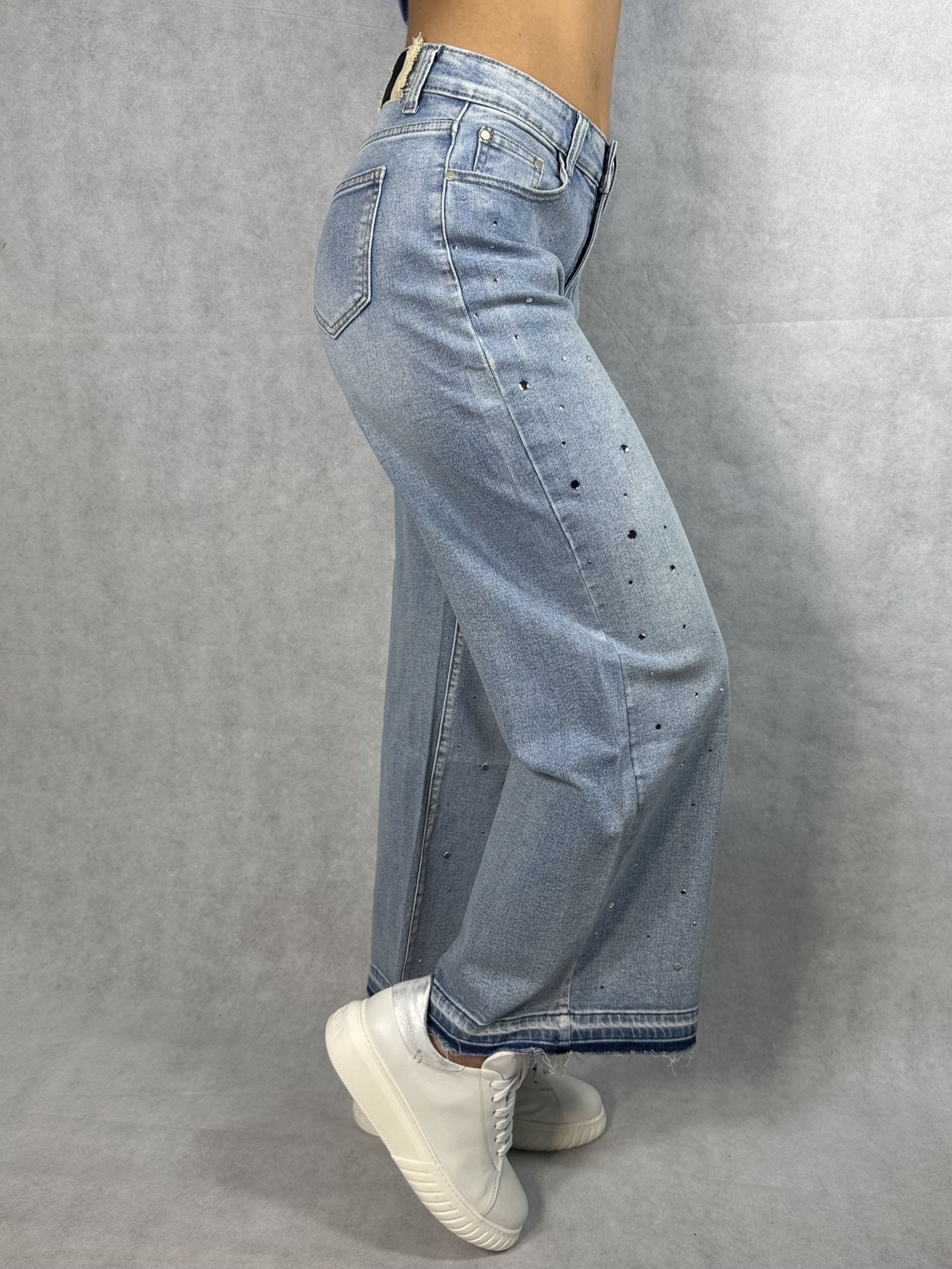 Jeans vita alta e gamba larga con strass JF265 DENIM OFELIA 