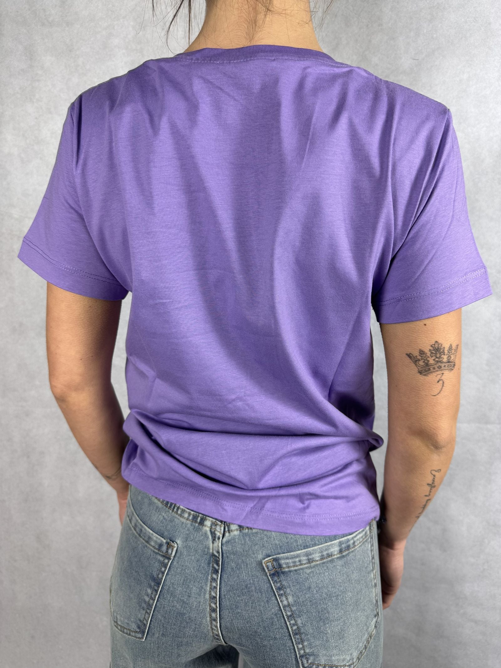 T- shirt basica scollo a V L5560 LILLA OFELIA 