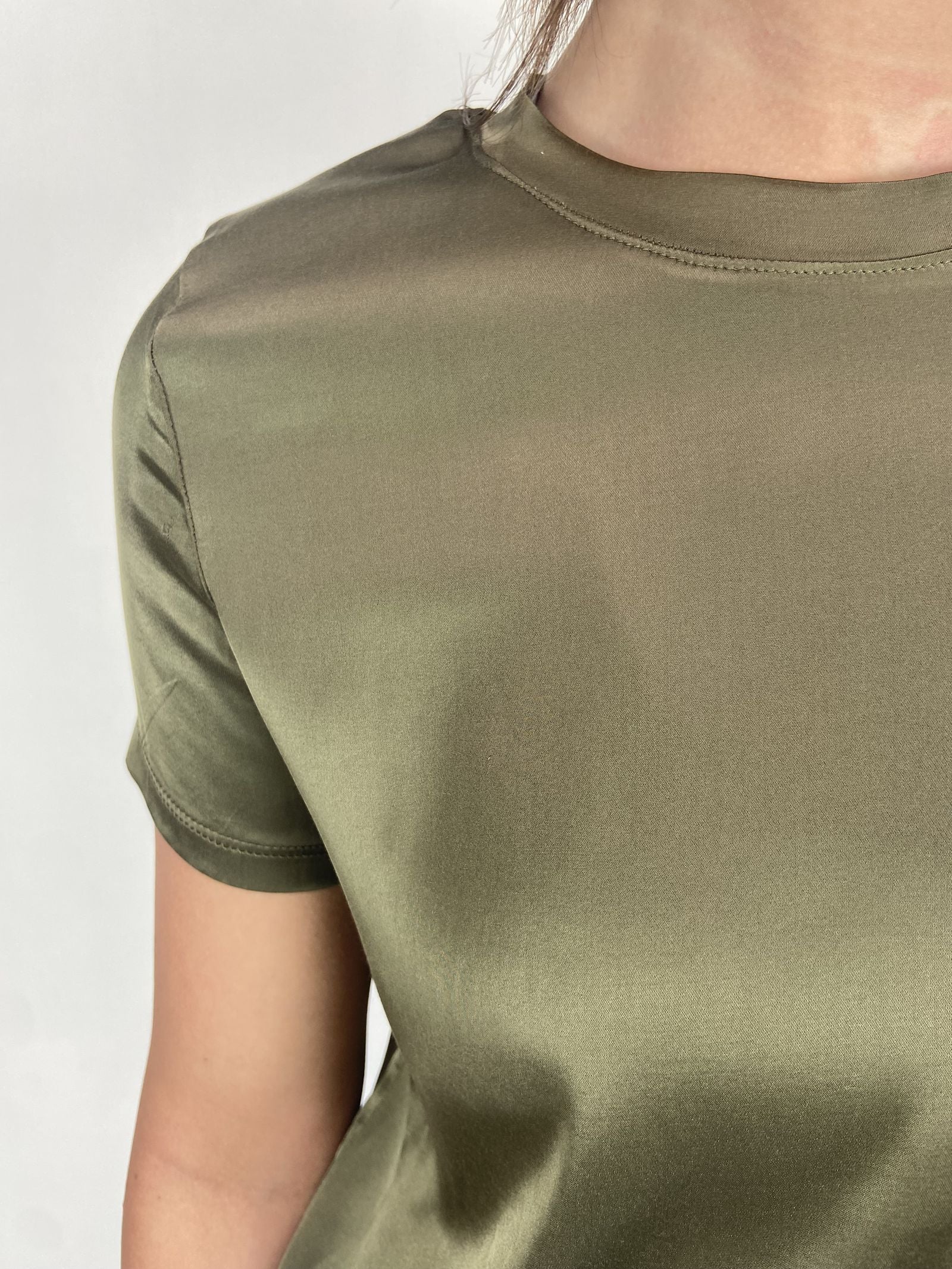 T-shirt lucida girocollo MM203633 MILITARE OFELIA 