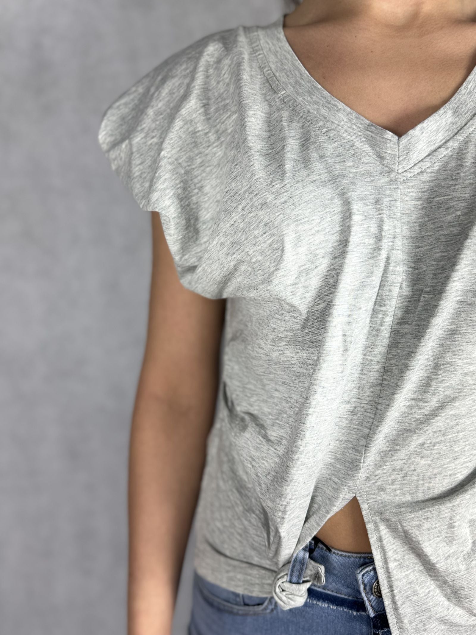 T- shirt scollo a V con manica a sbuffo OY6199 GRIGIO OFELIA 