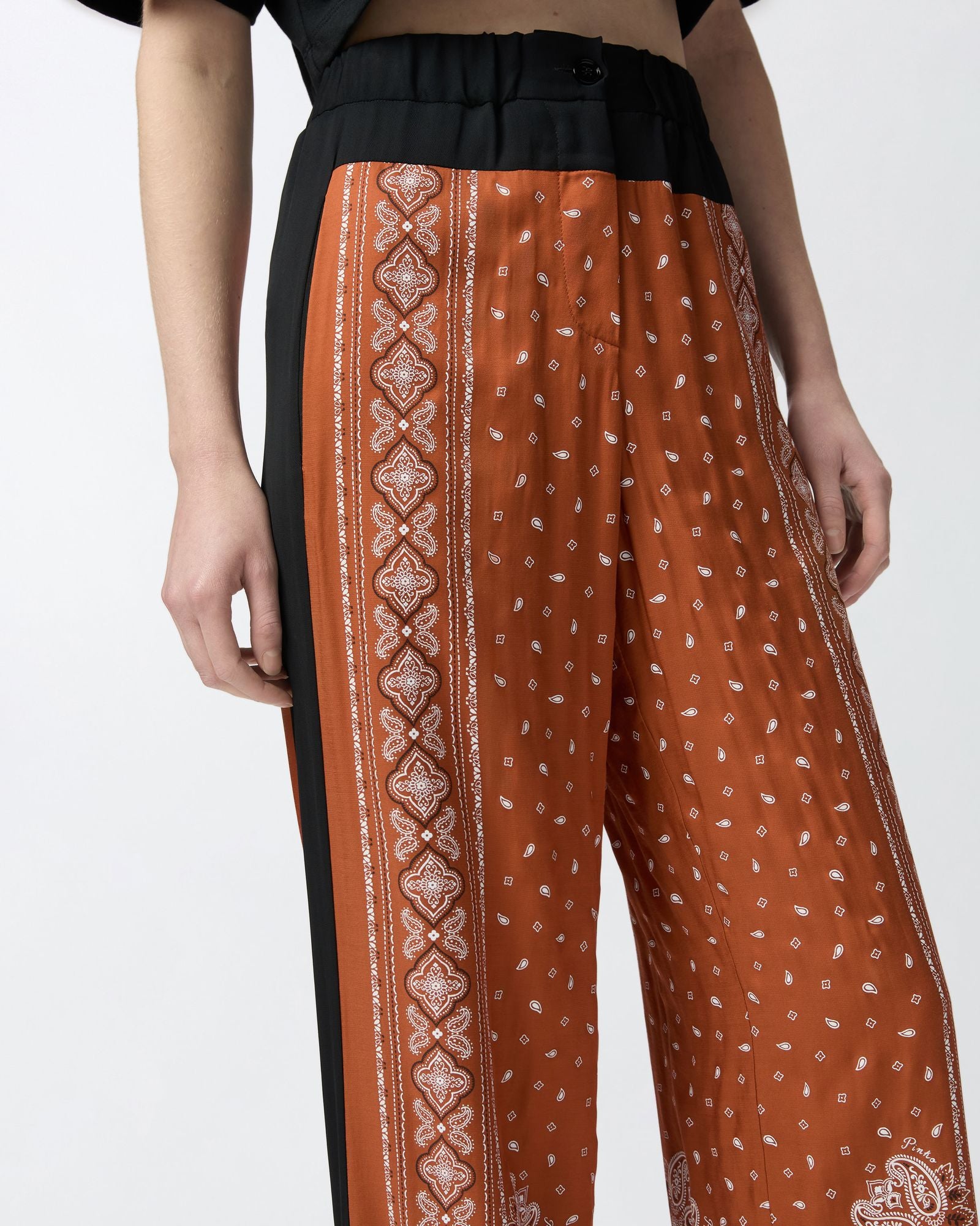 Pantalone ampio leggero stampa bandana 104663-A2CK LZ3 PINKO 