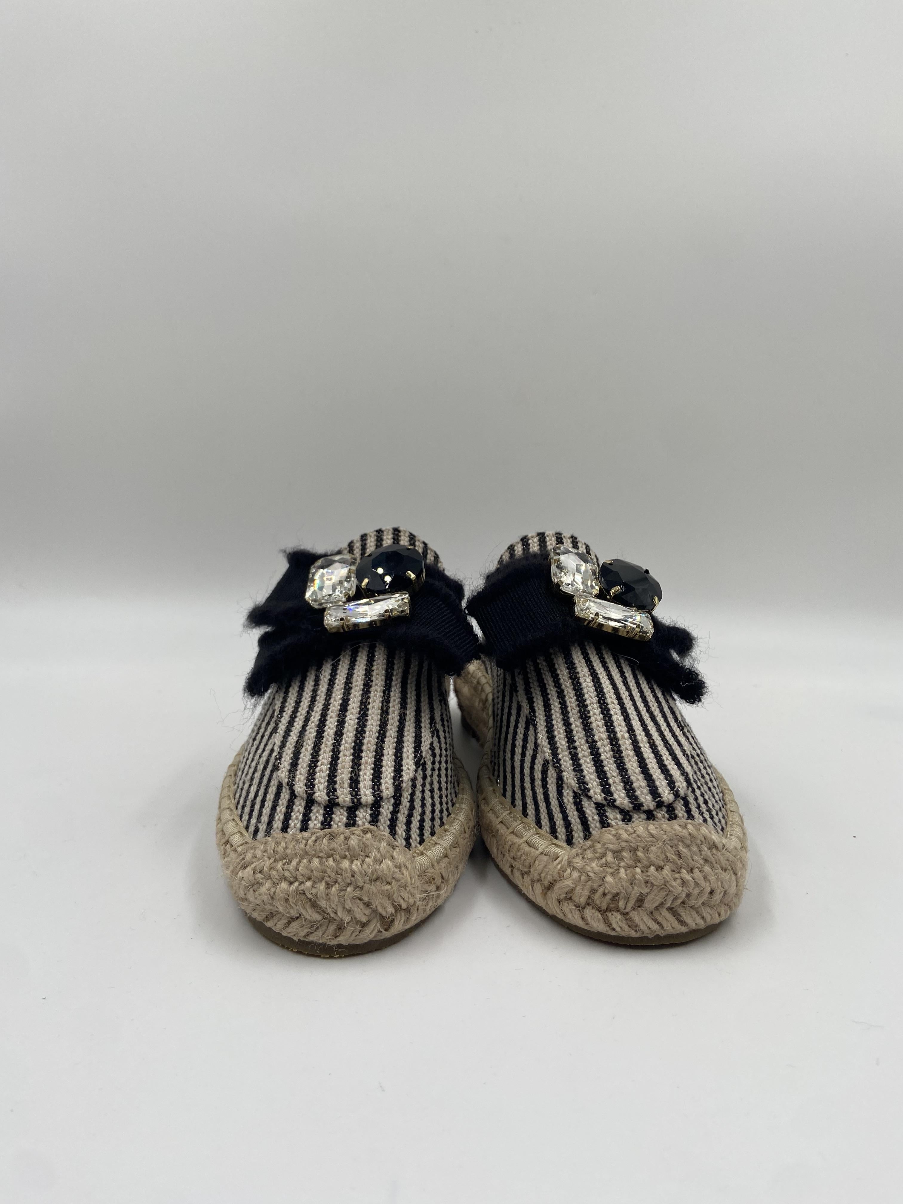 Sandalo a punta chiusa con fiocco - LolaCasademunt LS2605050 20N LOLA 
