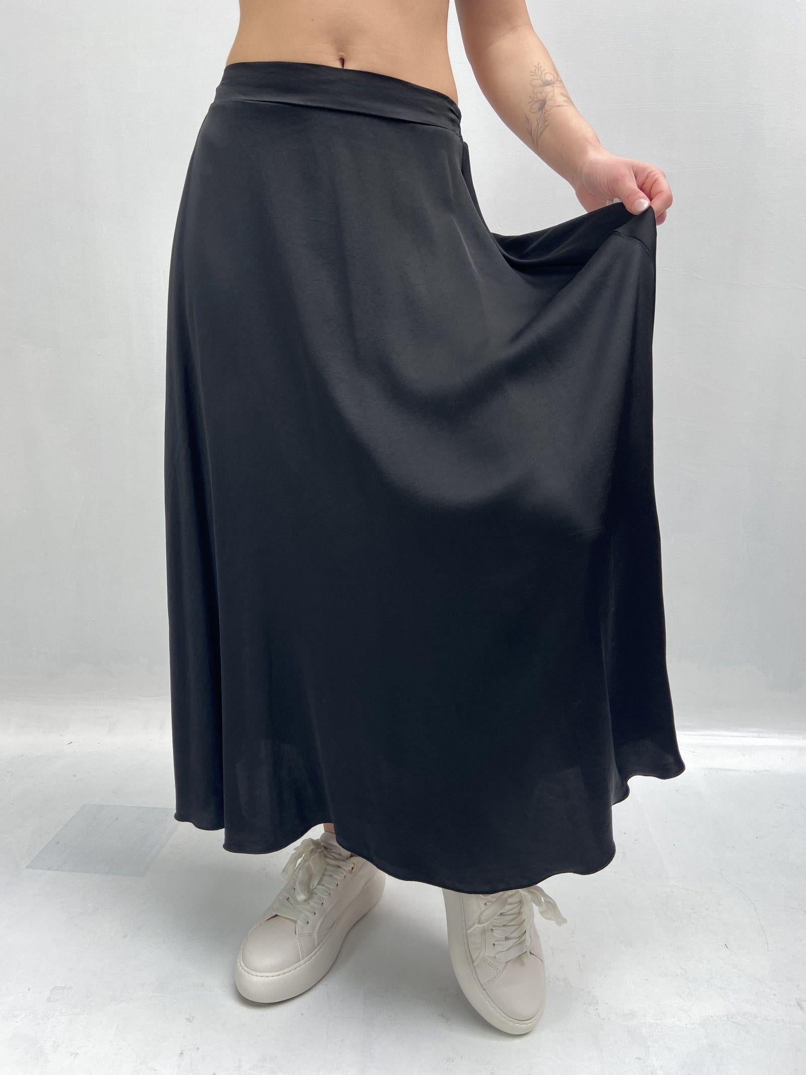 Gonna lunga satinata con elastico in vita 8078 NERO OFELIA 