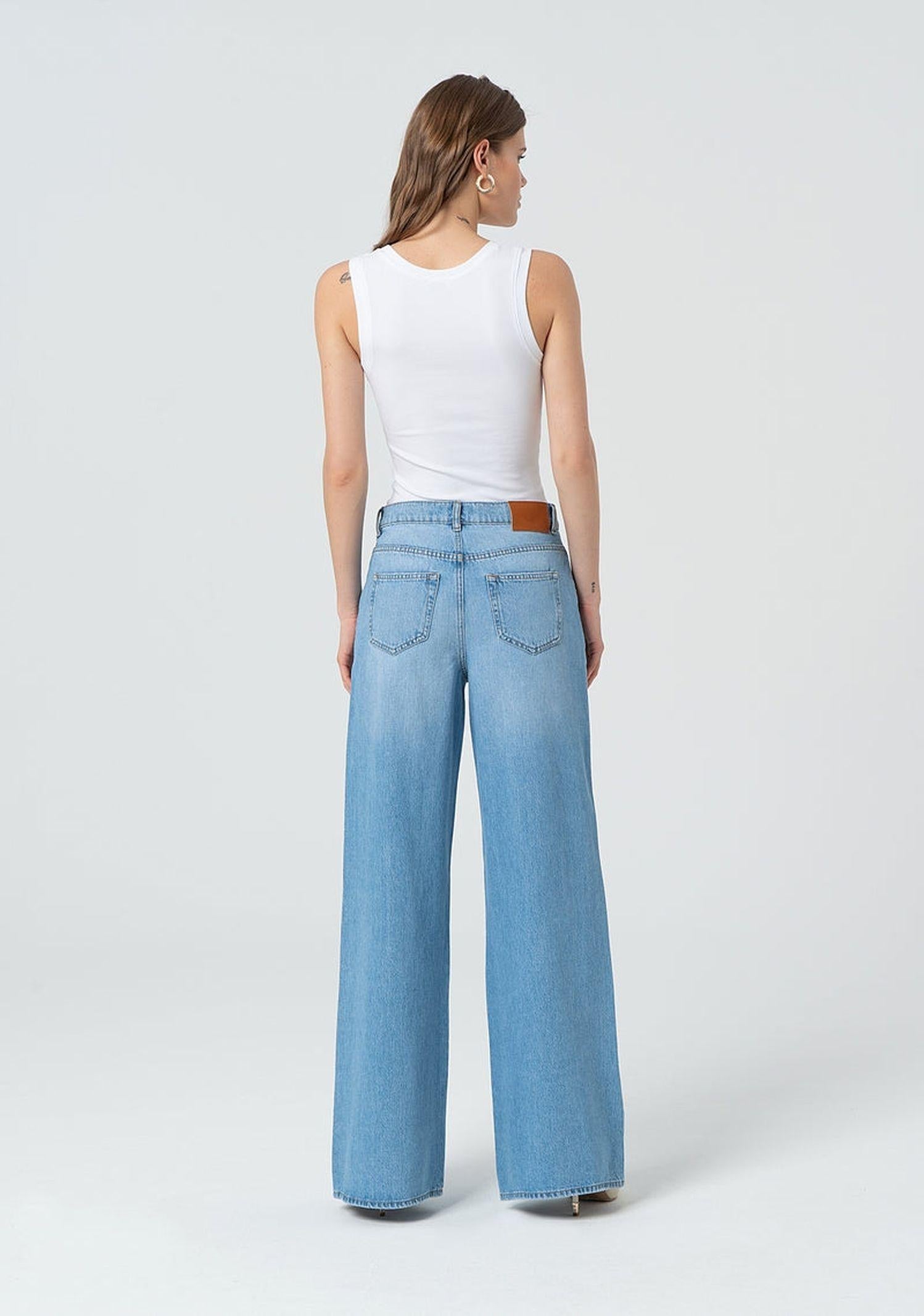 Jeans wide leg lavaggio chiaro FP25SV3015D41903 062 FRACOMINA 