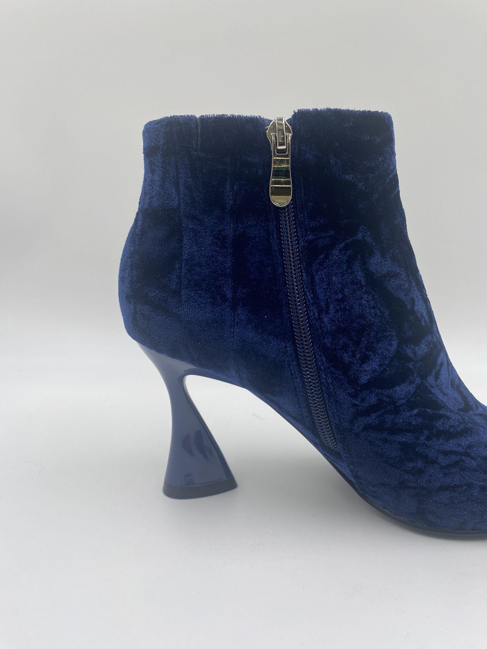 Tronchetto in velluto PJ584C BLU JEANNOT 