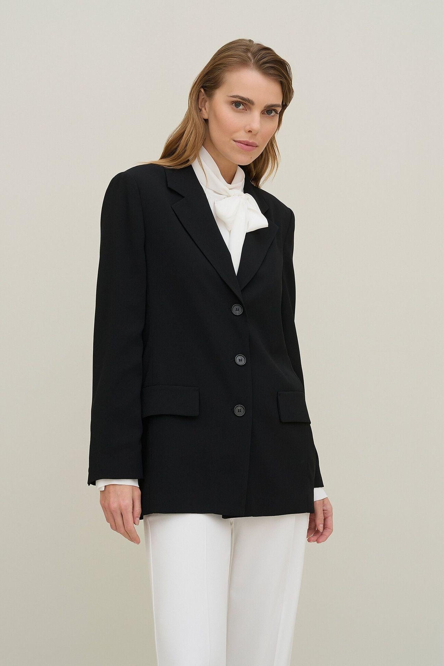 Giacca monopetto in crepe satin IOFI07 D1 10 CARLA G. 