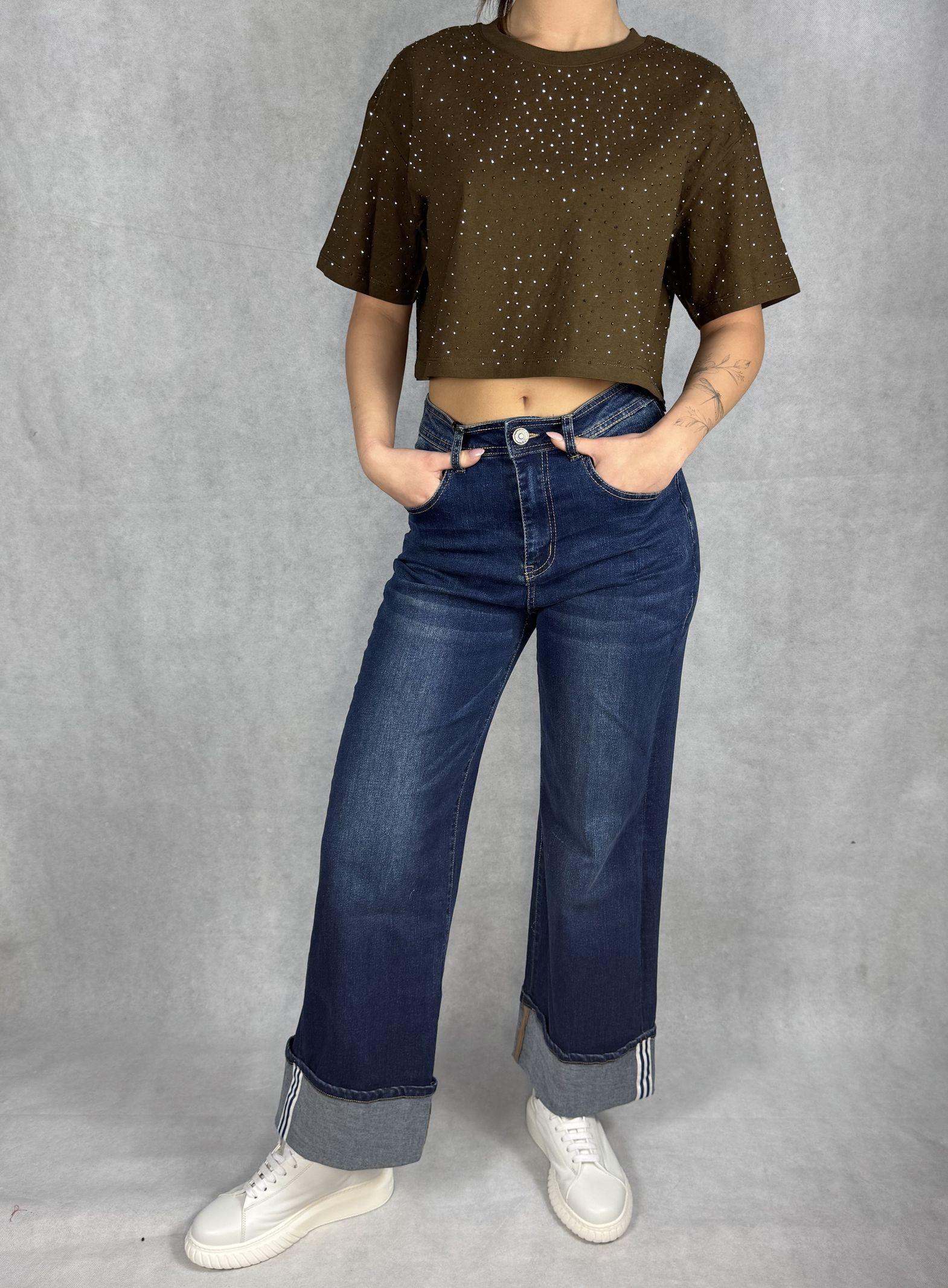 T- shirt girocollo con strass L8586 CIOCCOLATO OFELIA 