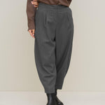 Pantalone con pinces PELE09 D1 21 CARLA G. 