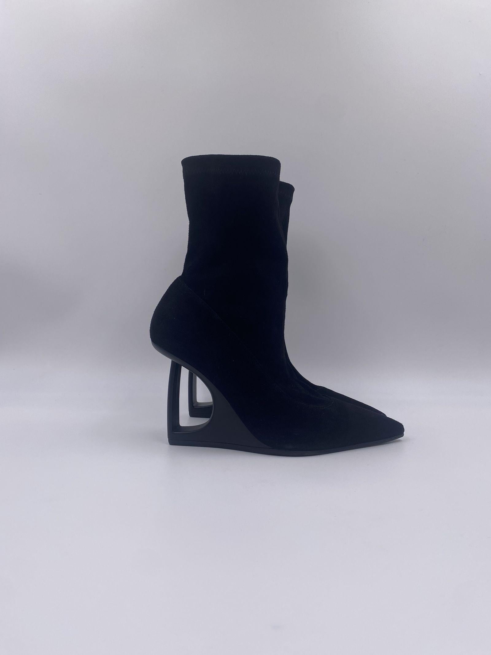 Sahe "D " tronchetto nero 1F2502D 101 VIC MATIE' 