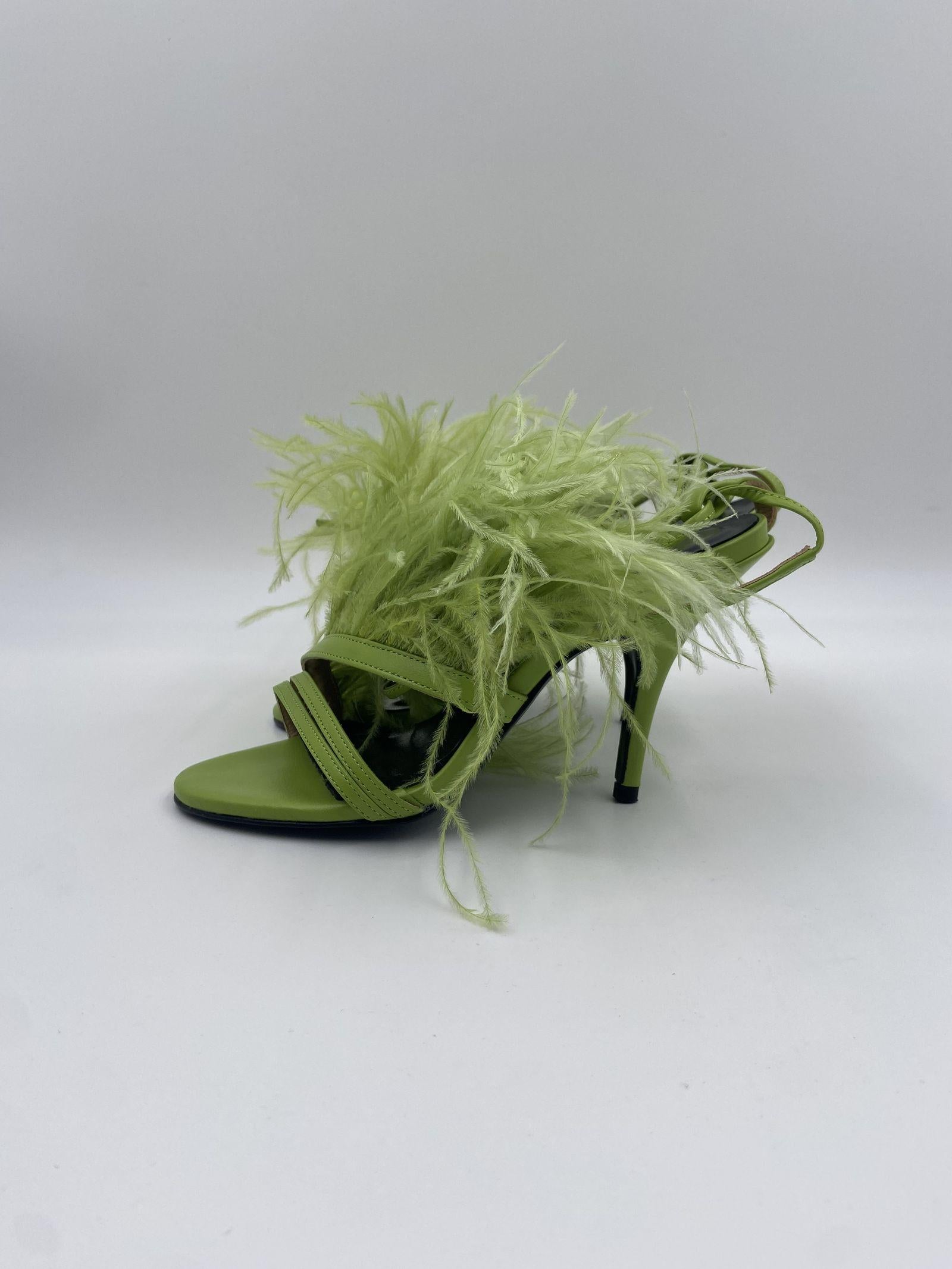 Sandalo con piume 8X0034 L044G532 PATRIZIA PEPE 