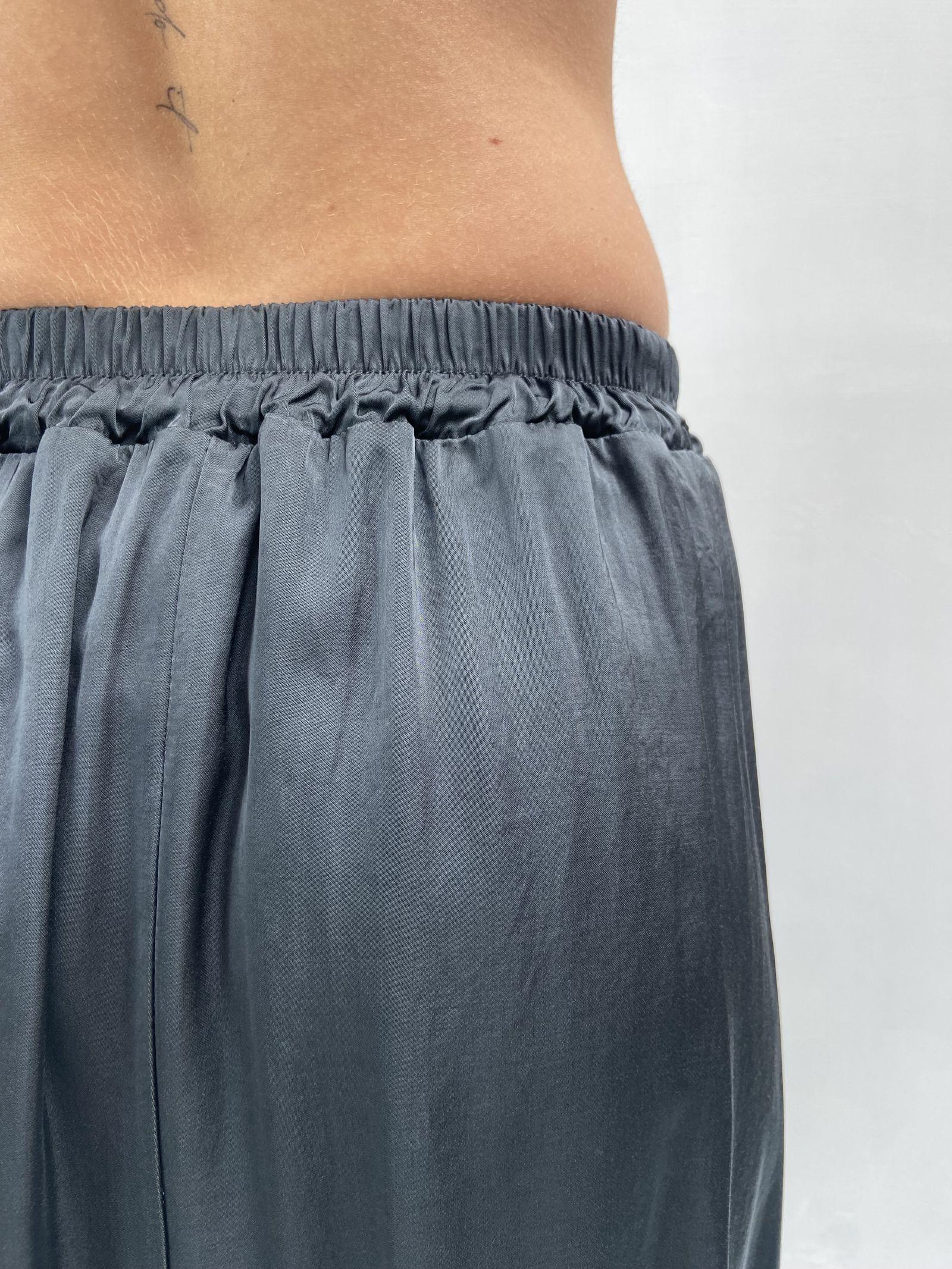 Gonna lunga satinata con elastico in vita 8078 GRIGIO OFELIA 