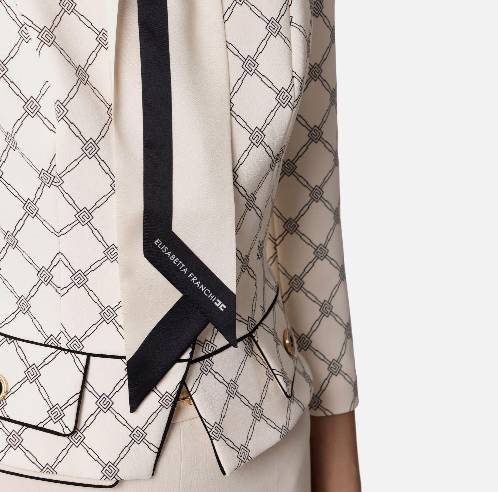 Giacca con foulard amovibile - Elisabetta Franchi GIS5151E2 E84 ELISABETTA FRANCHI 