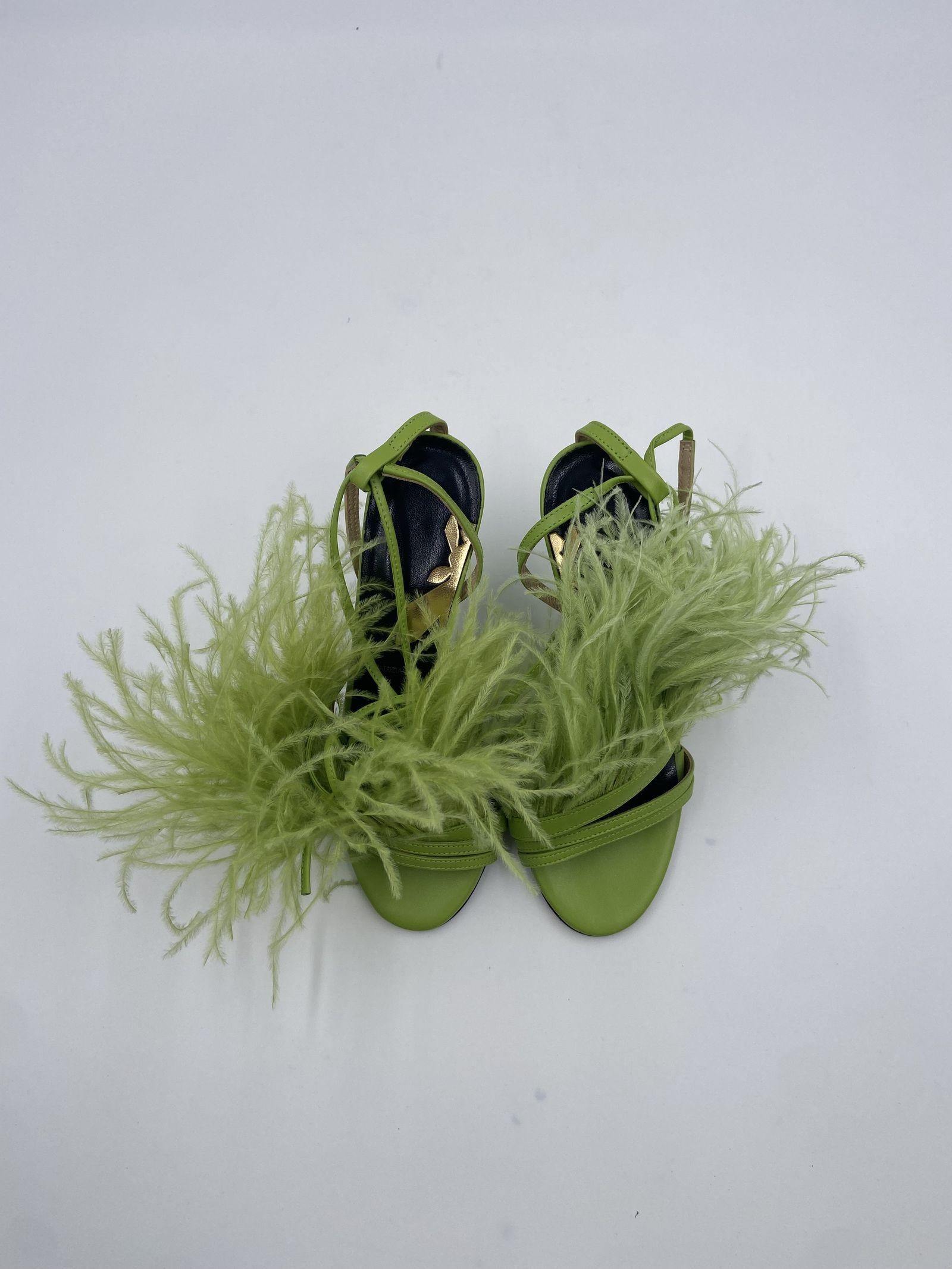 Sandalo con piume 8X0034 L044G532 PATRIZIA PEPE 