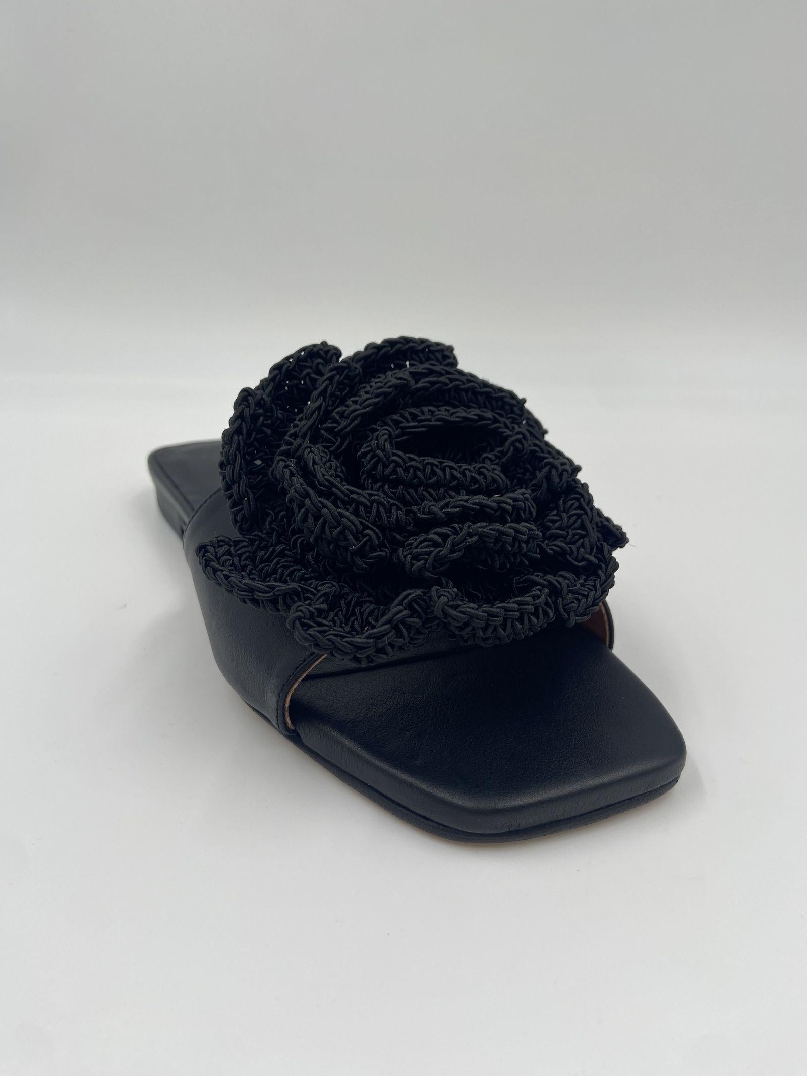 Sandalo ciabatta con fiore 25082016J NERO ANGEL ALARCON 