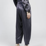 Pantalone in raso con pinces
