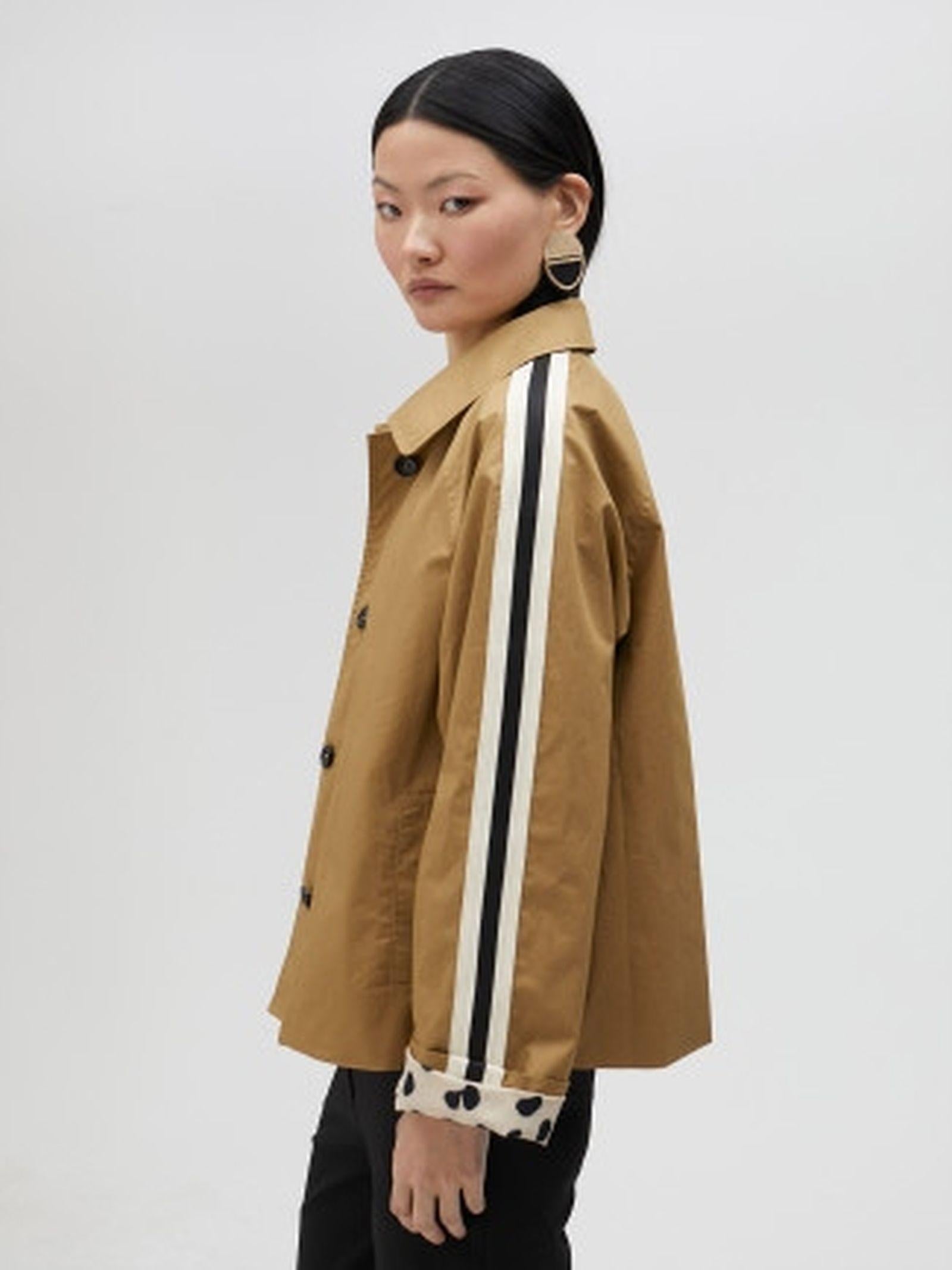 Trench corto con bande colorate MS2502012 052 MAITE 