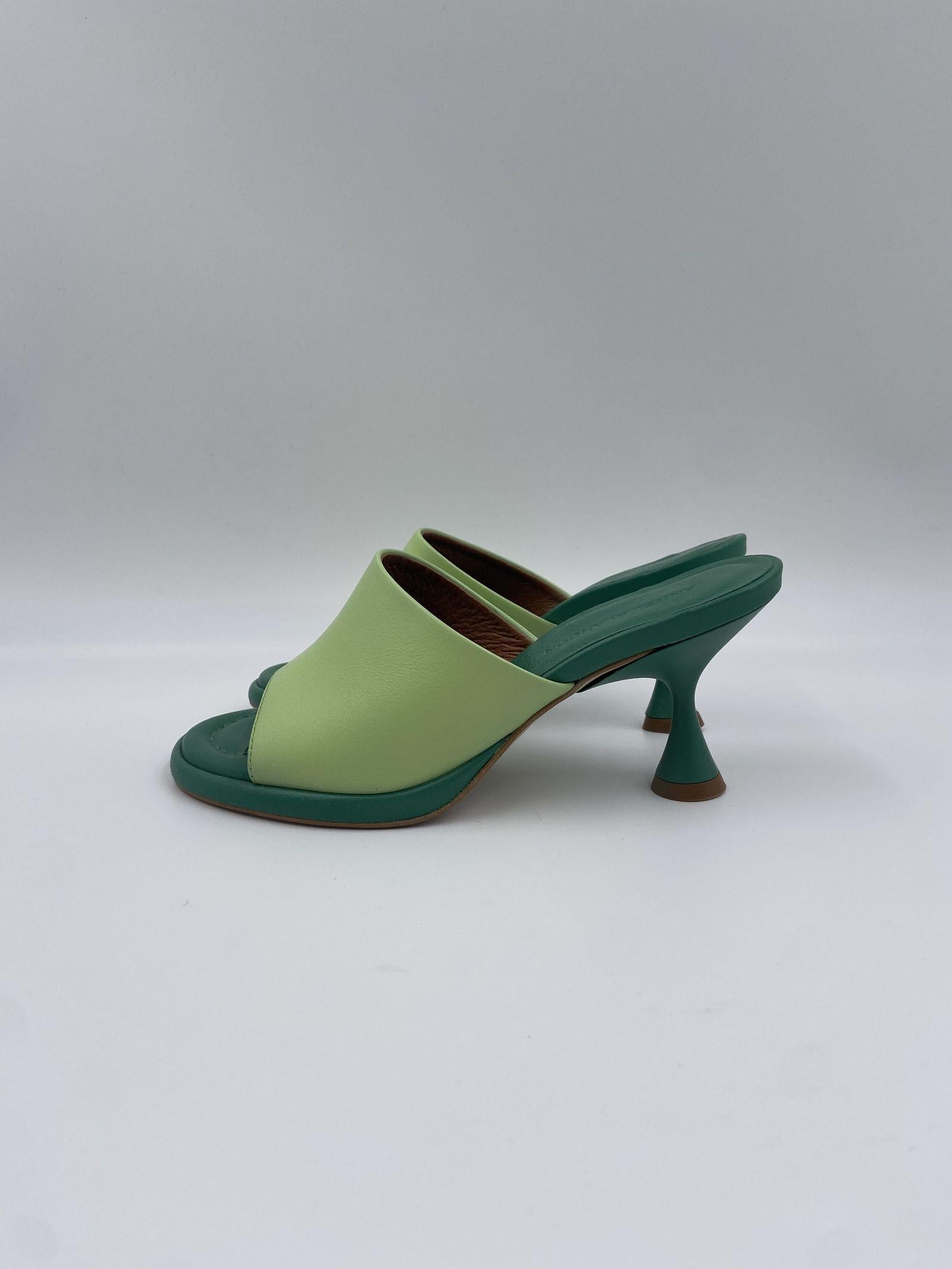 Sandalo tacco rocchetto 23057-467A VERDE ANGEL ALARCON 