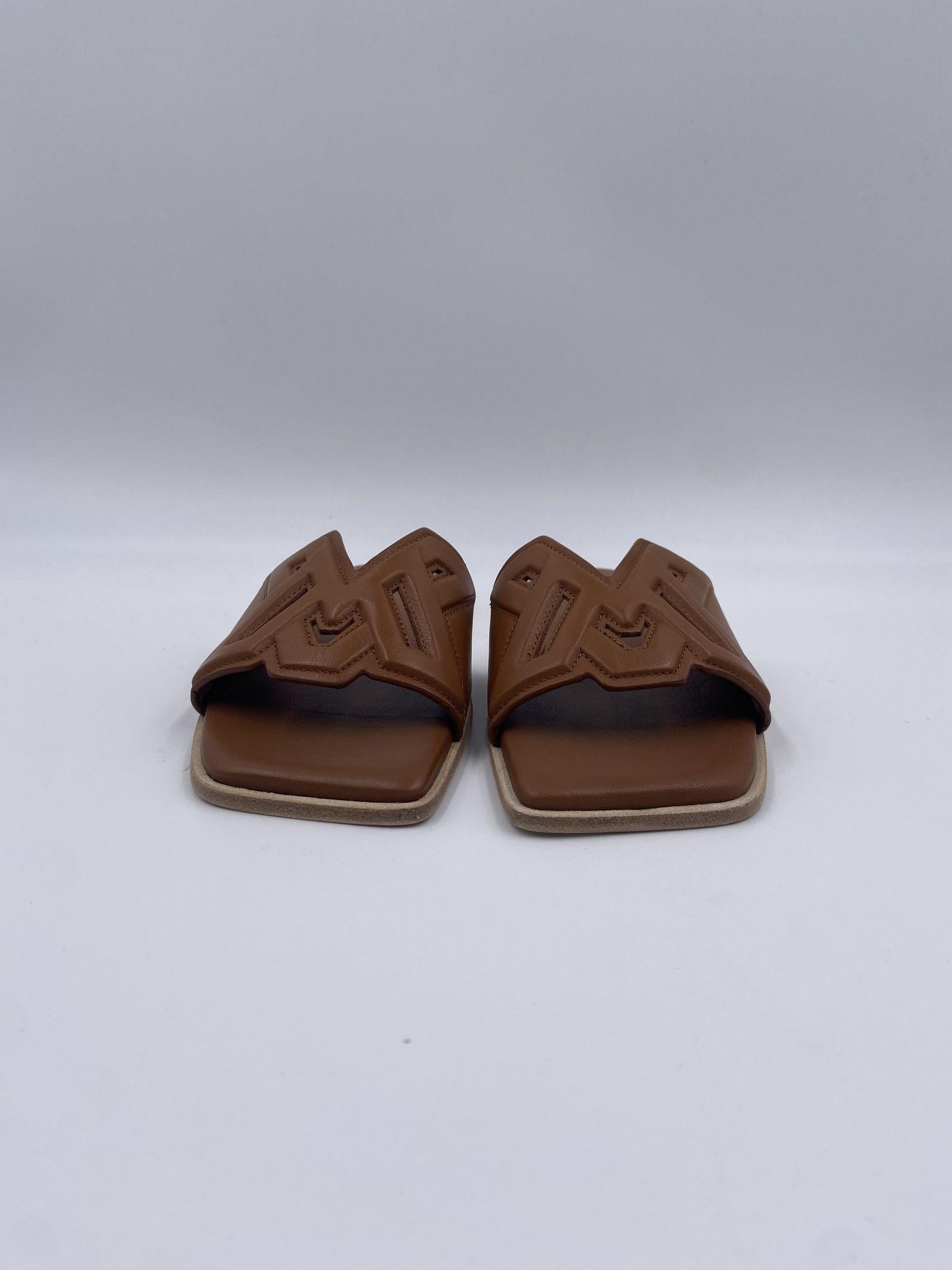 Square Open ciabatta monogram 1G3770D 315 VIC MATIE' 