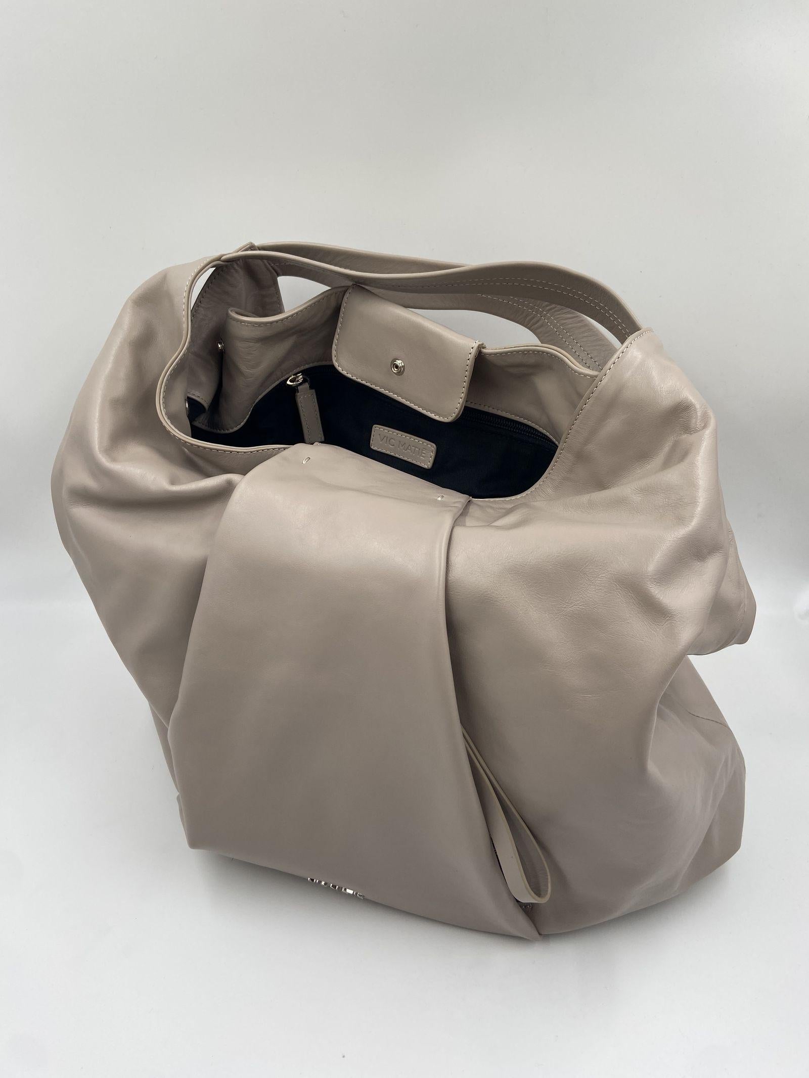 " Angela " maxi shopper con pieghe 1E0746TF 305 VIC MATIE' 