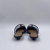 Scarpa bassa aperta con borchie