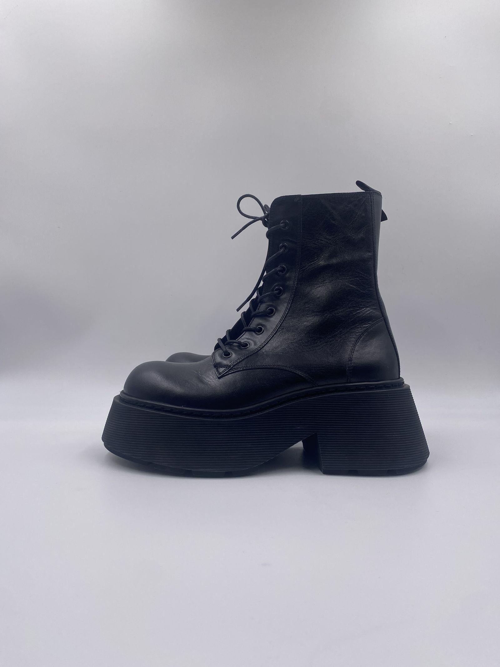 Stripy anfibio nero 1D7700D 101 VIC MATIE' 