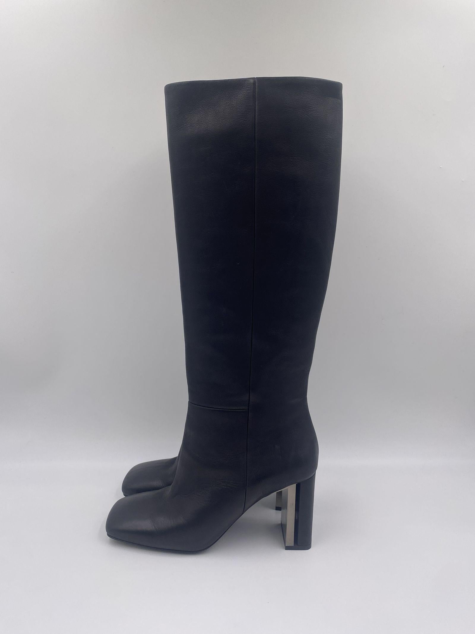 Stivale alto con tacco metallico 1W3606D NERO VIC MATIE' 