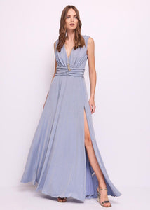 Abito lungo plissè con spacco laterale