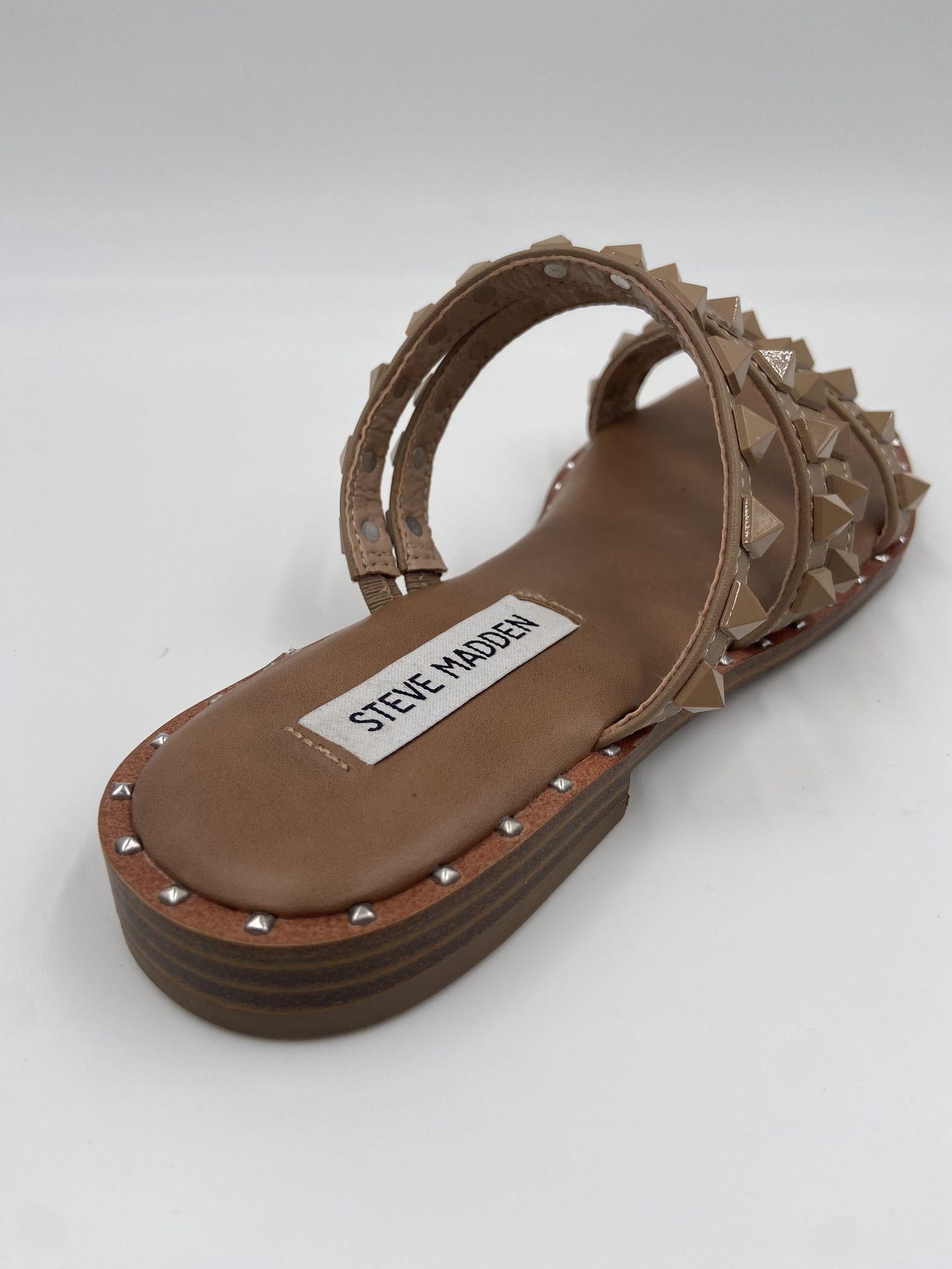 Sandalo Skyler Tantan con borchie SMSSKYLER-TANTAN BEIGE STEVE MADDEN 
