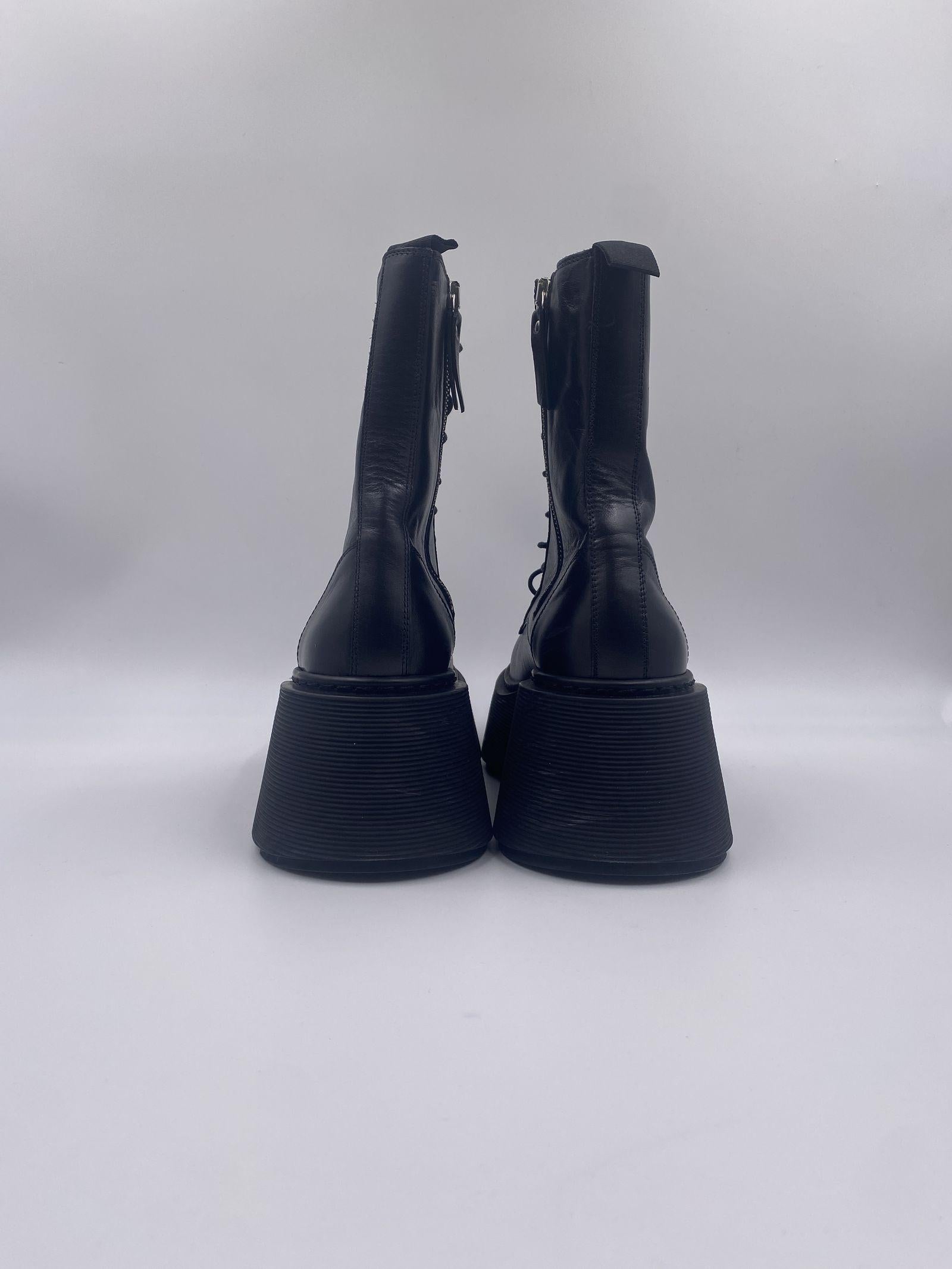 Stripy anfibio nero 1D7700D 101 VIC MATIE' 