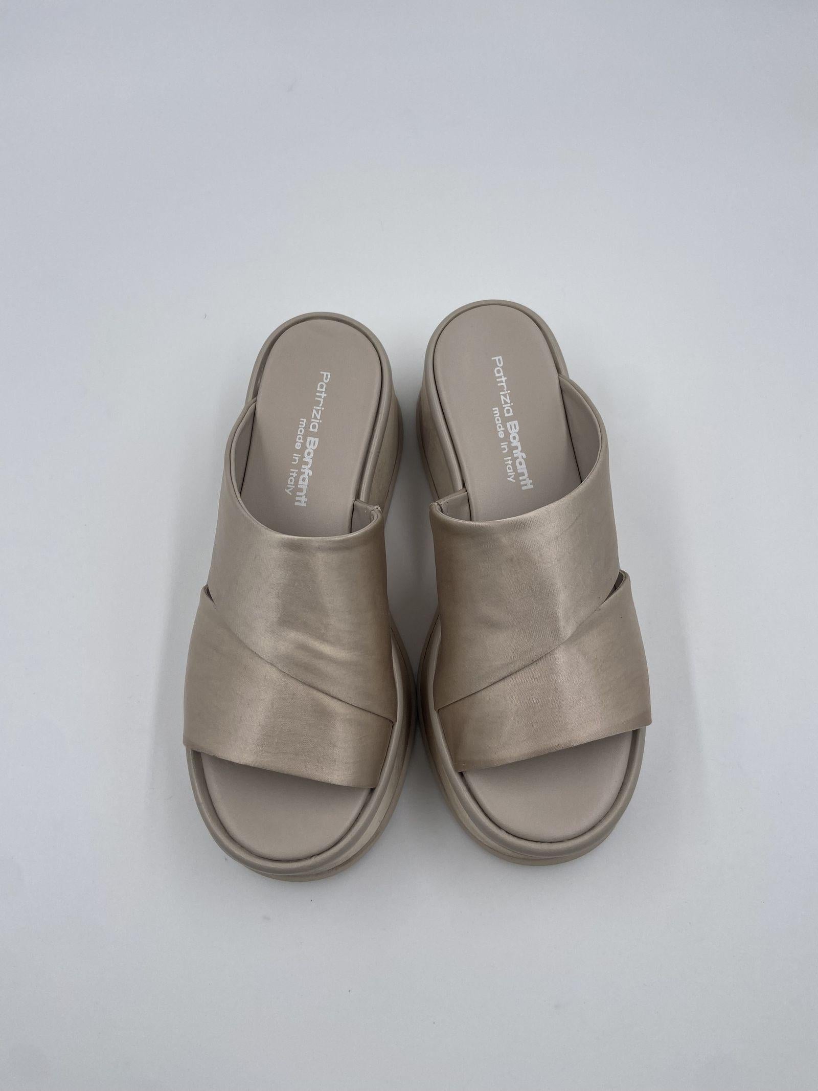 Sandalo zeppa satin SUNNY MAYA WASHED BEIGE PATRIZIA BONFANTI 