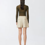Short elegante con tasche