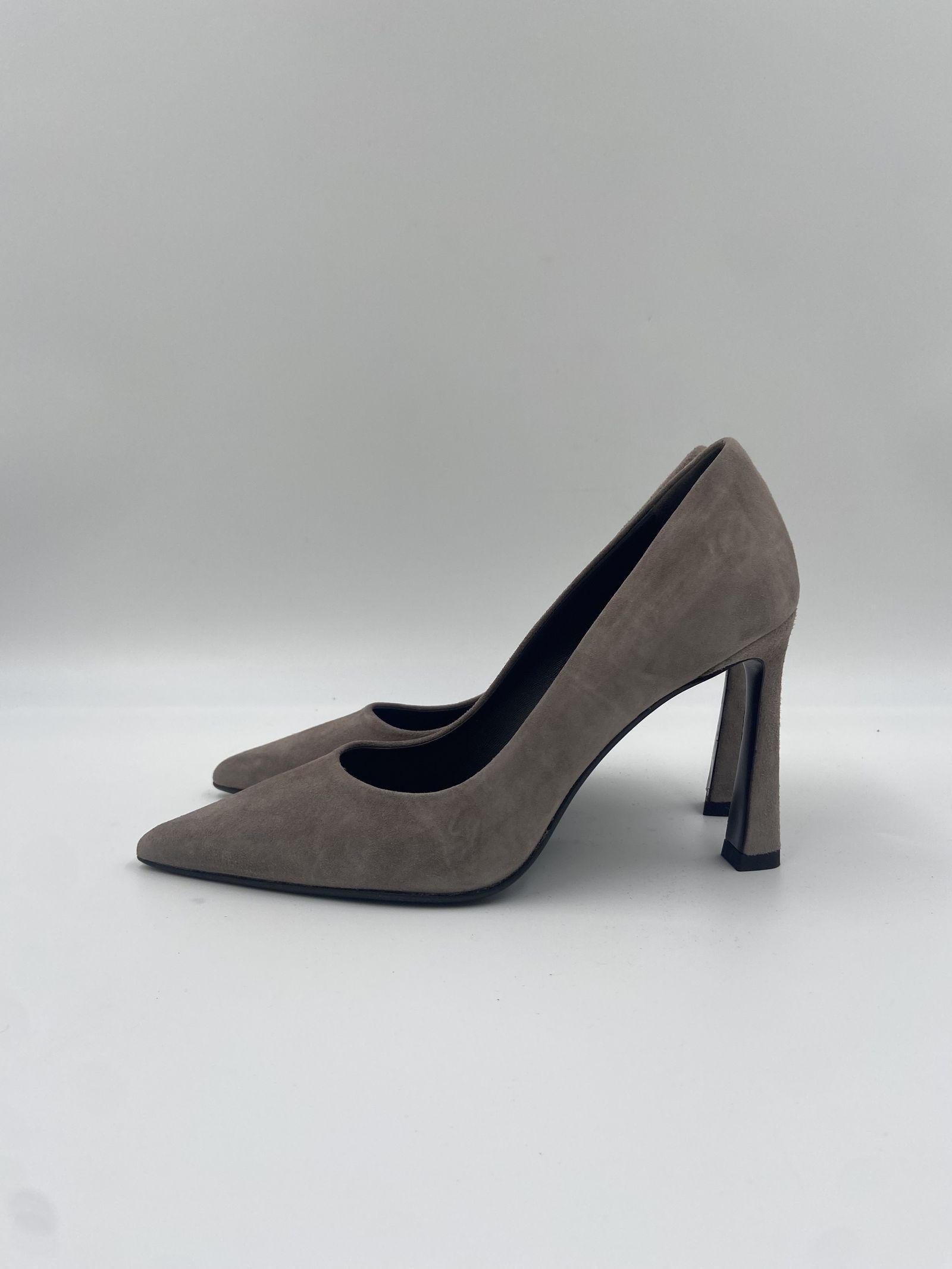 Dècolletè in pelle scamosciata 2470 TOPO SPAZIO MODA 