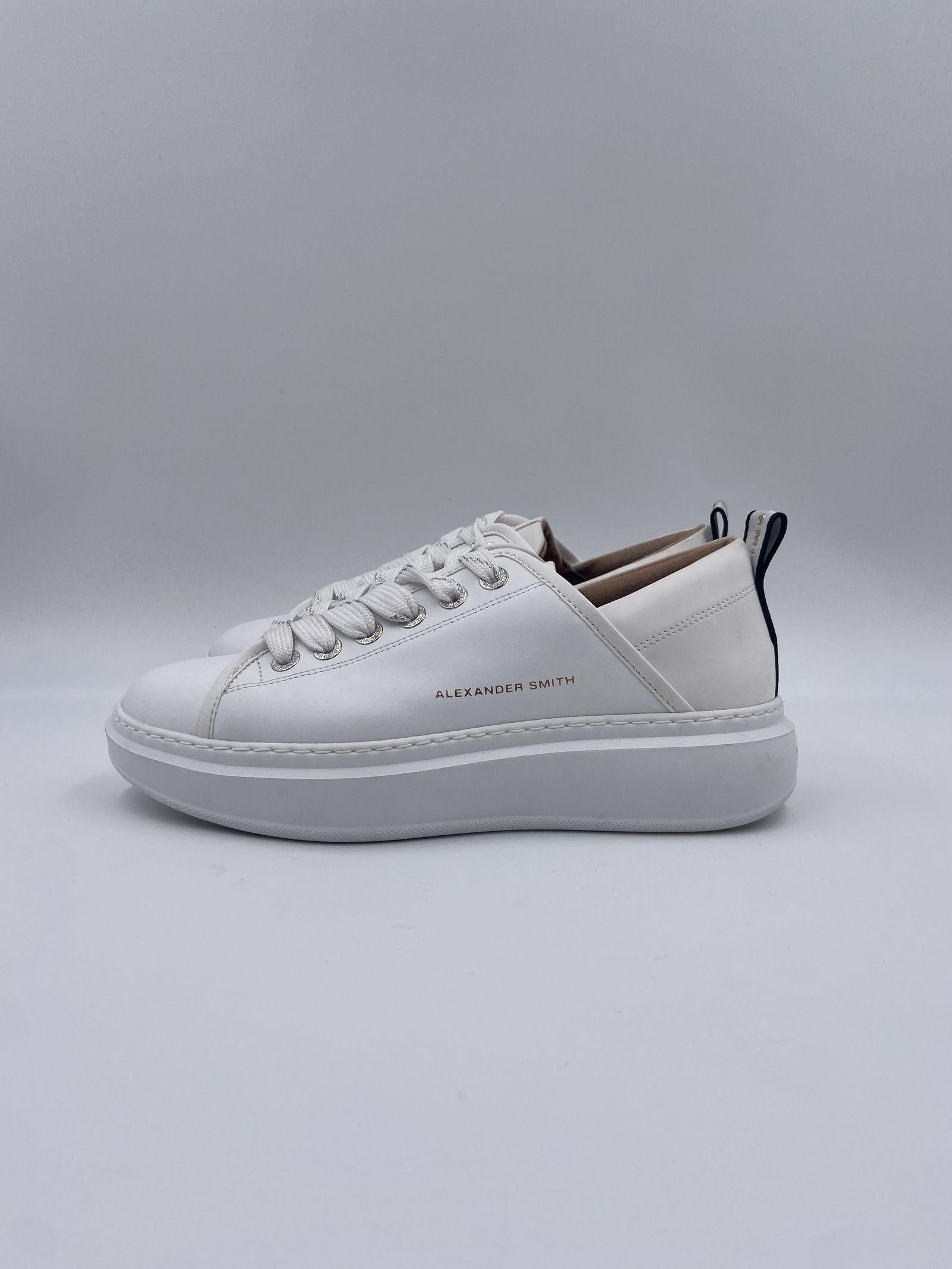 Wembley Woman White Iride Azure ASAZWYW 0591 ALEXANDER SMITH 