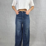 T- shirt corta girocollo con strass