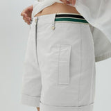 Shorts con banda a righe in vita