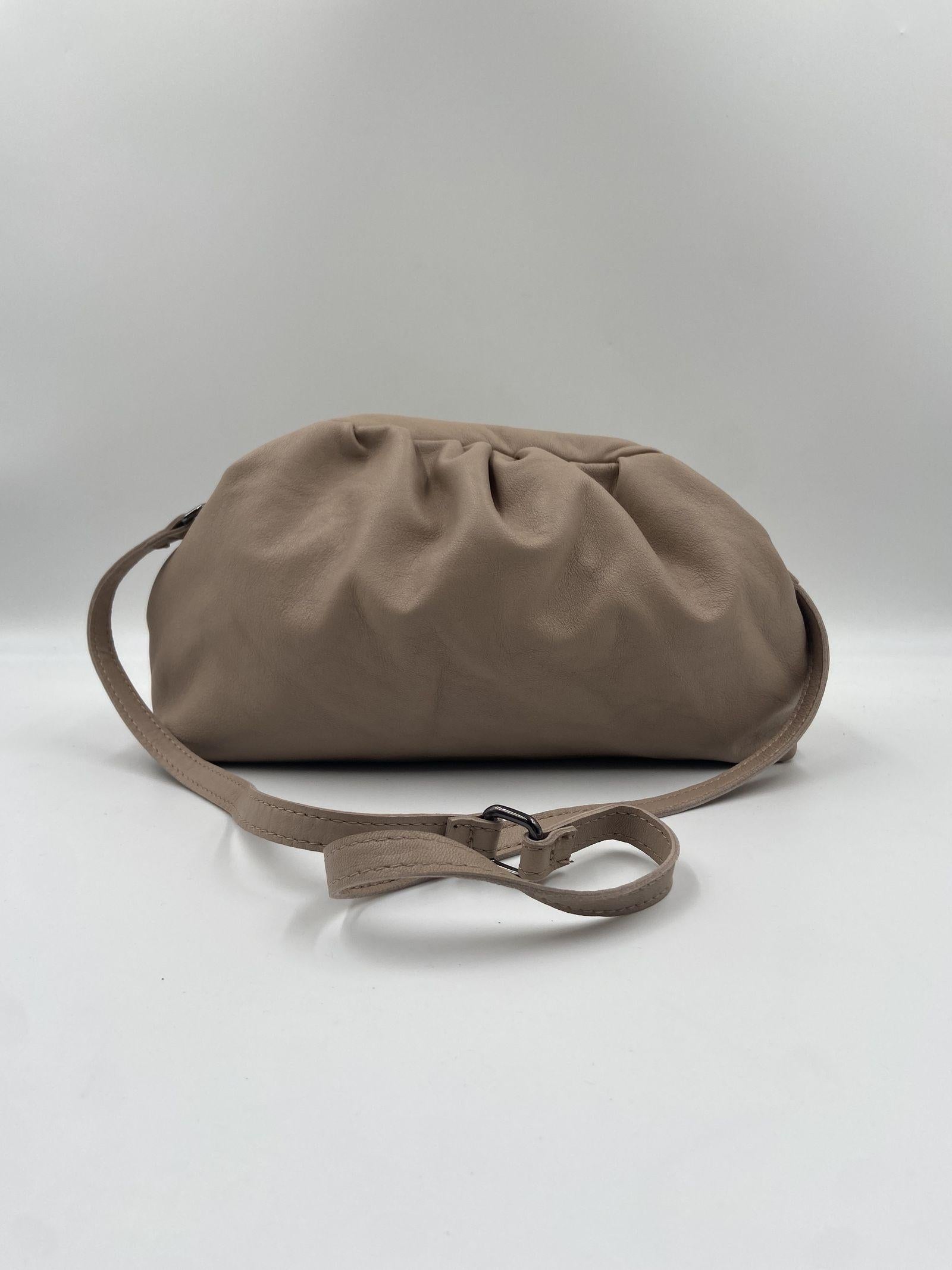  AR027 NUDE OFELIA 