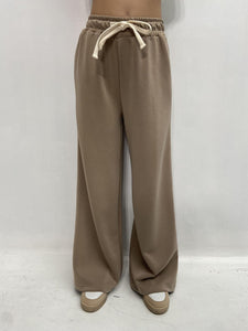 Pantalone gamba ampia