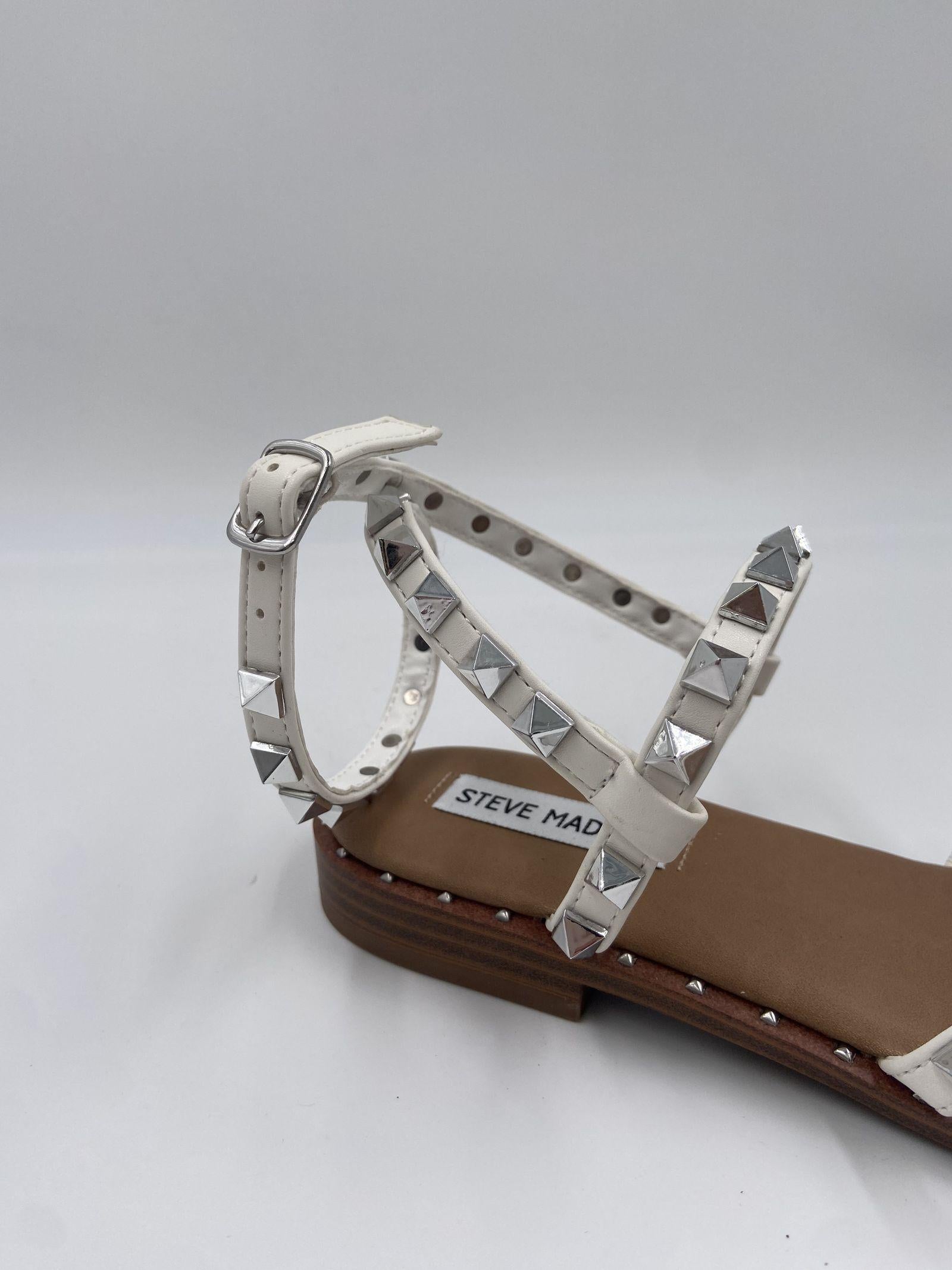 Sandalo Travel con borchie - Steve Madden TRAVEL WHT STEVE MADDEN 